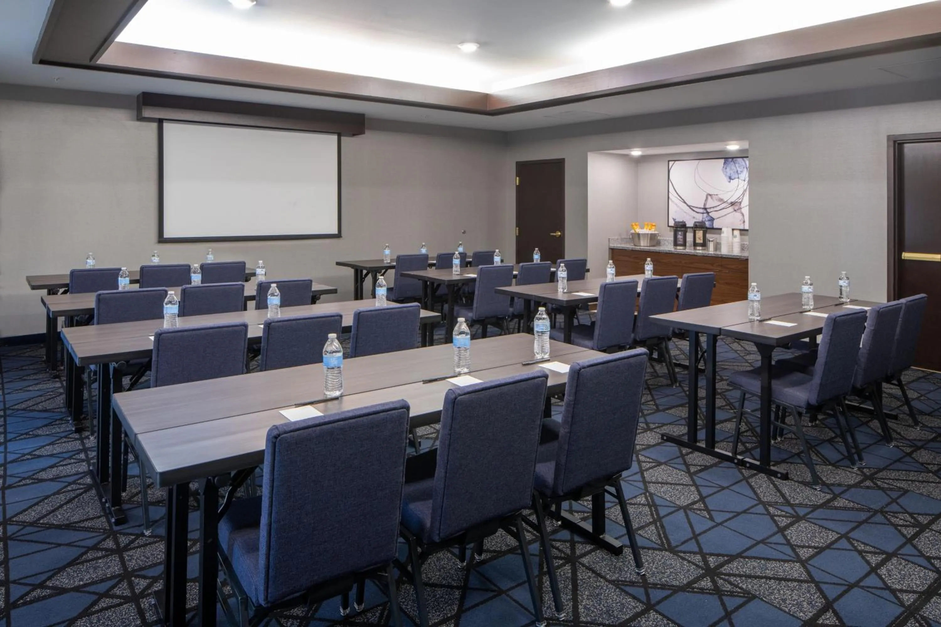 Meeting/conference room in Courtyard by Marriott Decatur