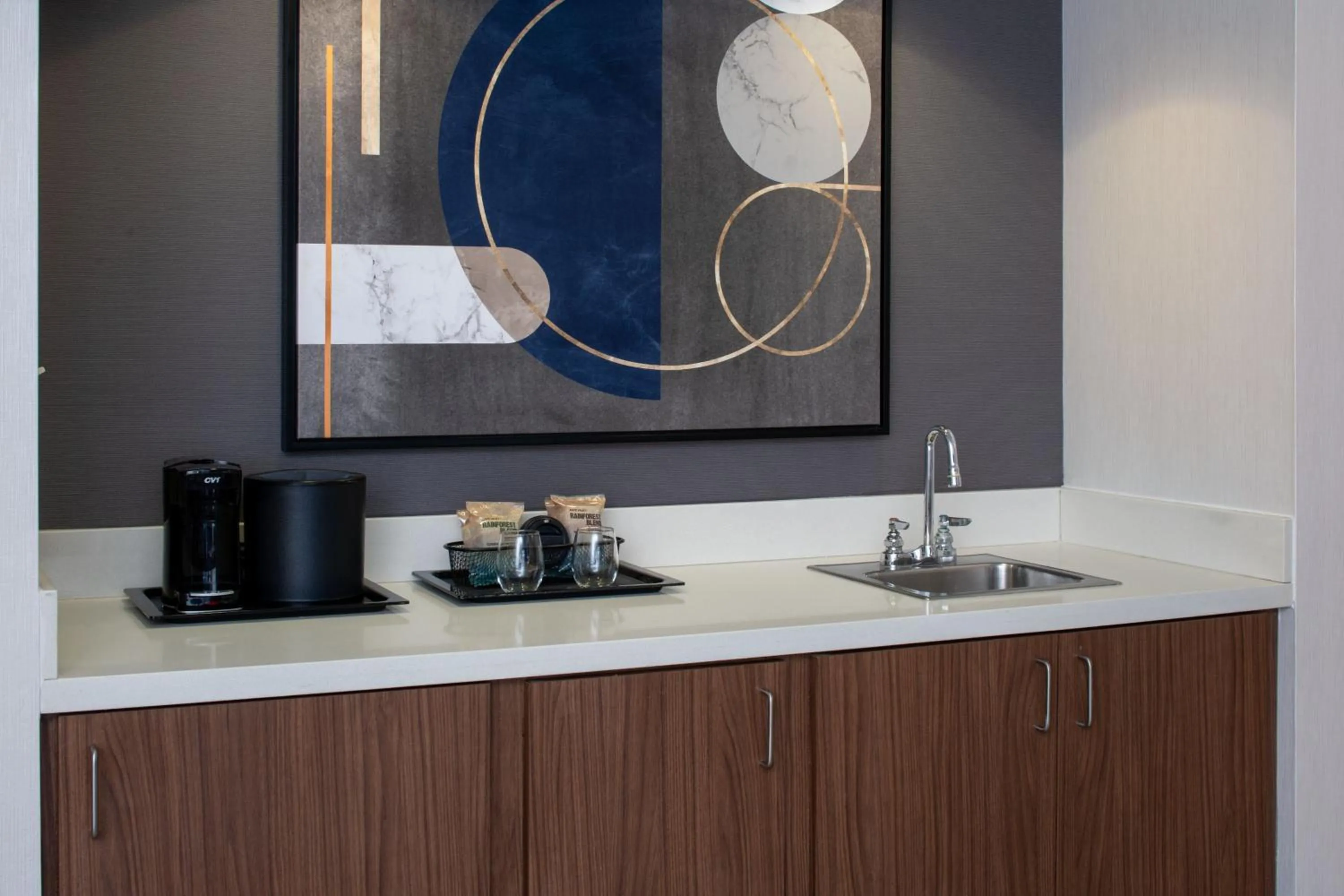 Lounge or bar in Courtyard by Marriott Decatur