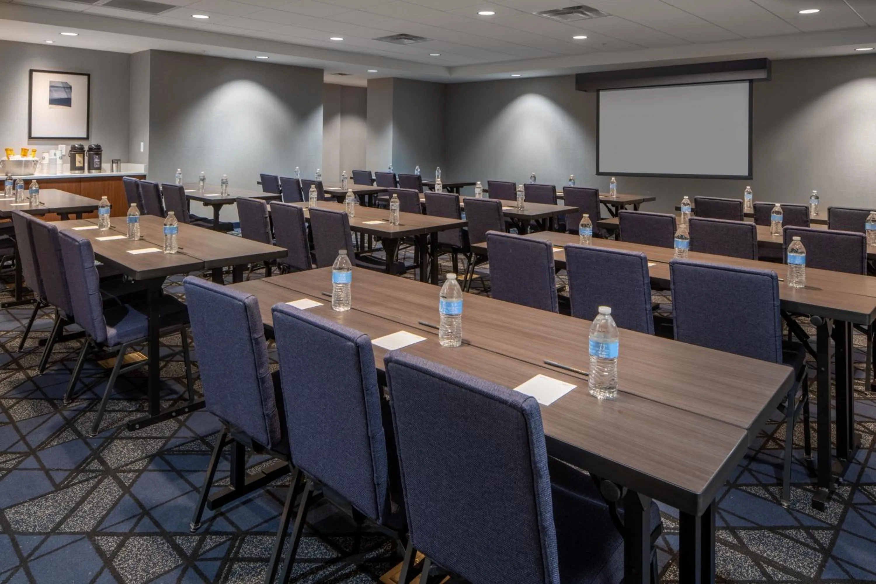 Meeting/conference room in Courtyard by Marriott Decatur