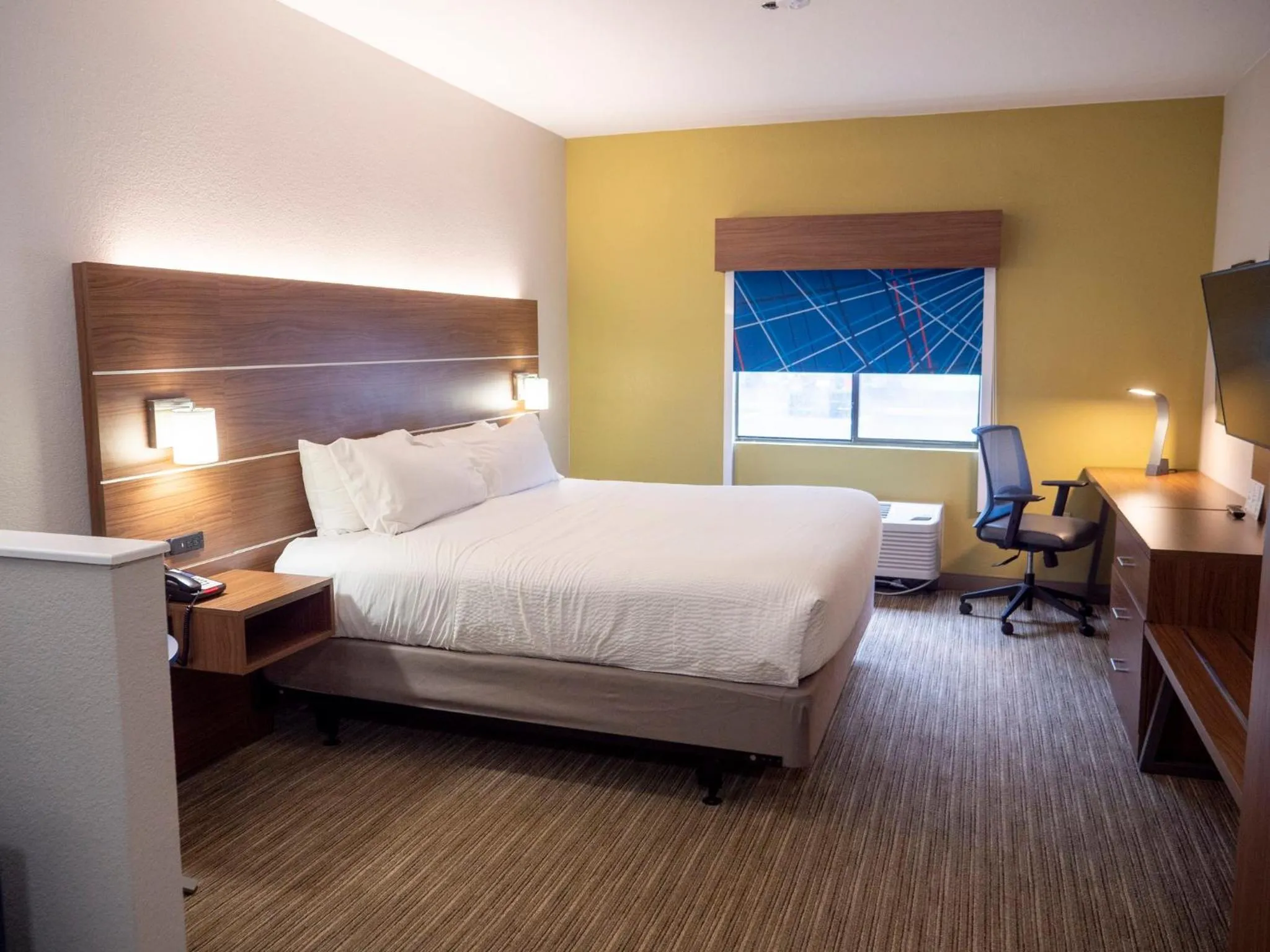 Photo of the whole room, Bed in Holiday Inn Express & Suites Greenville Airport i85 by IHG