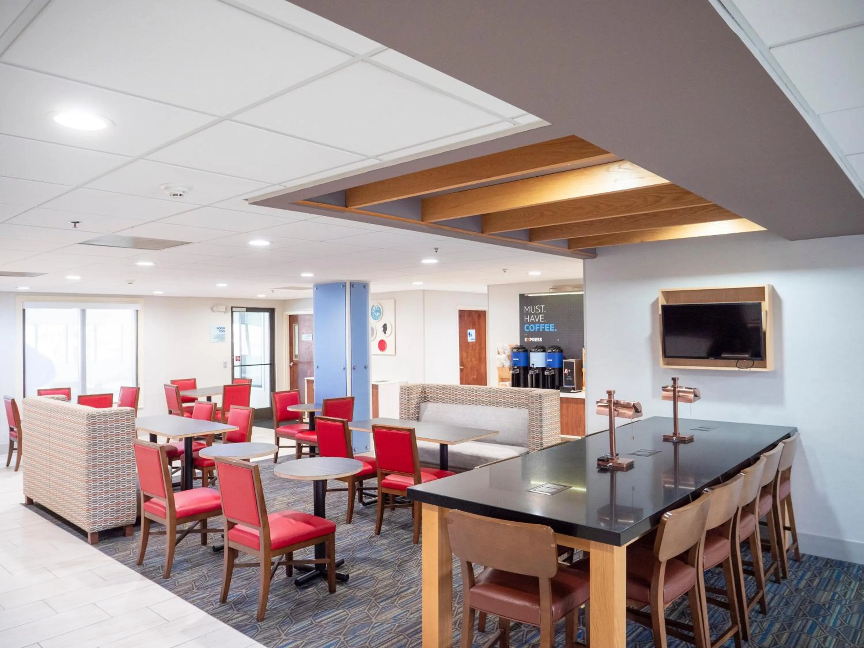Restaurant/places to eat in Holiday Inn Express & Suites Greenville Airport i85 by IHG