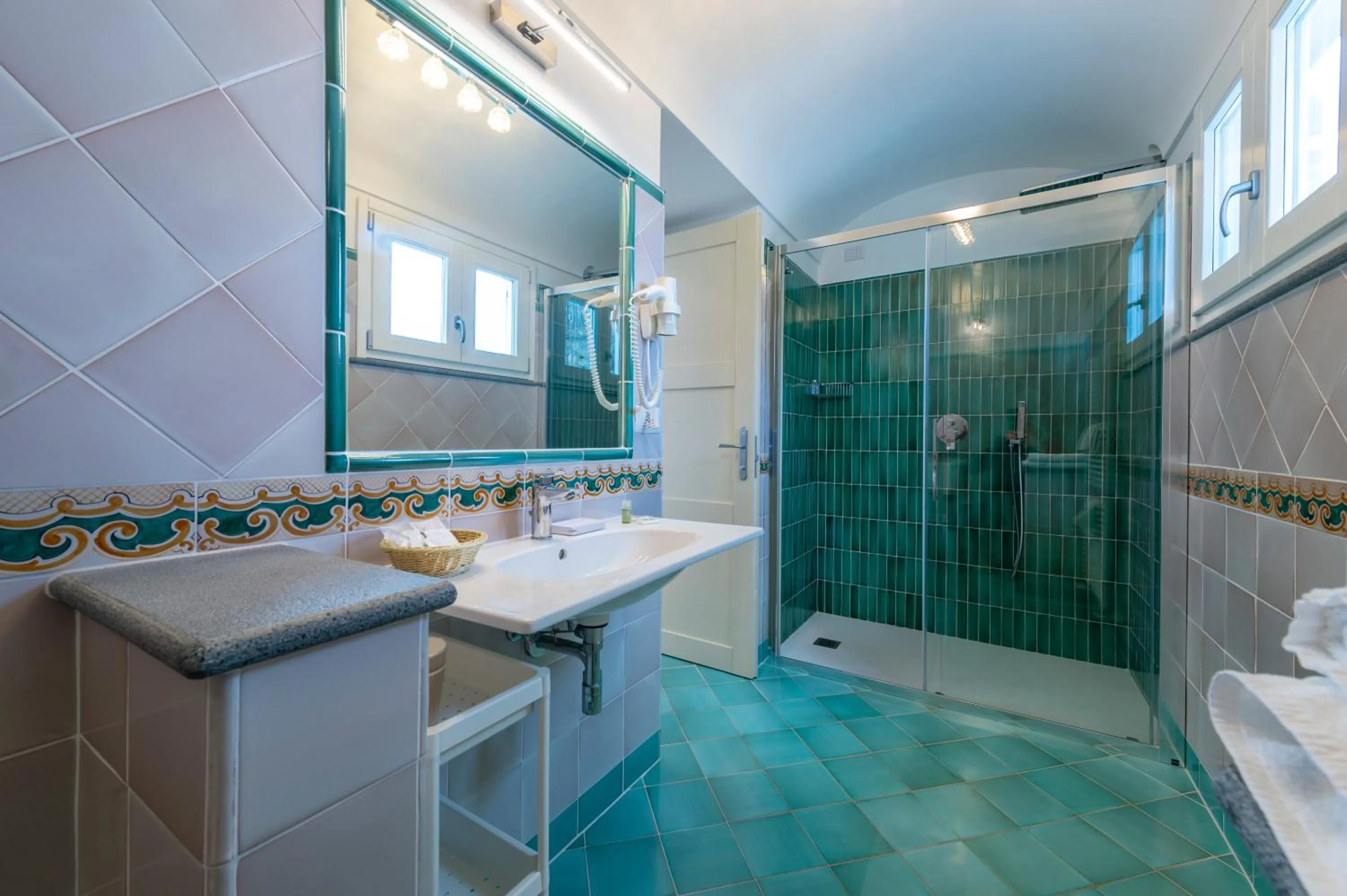 Shower in Albadamare Boutique Hotel