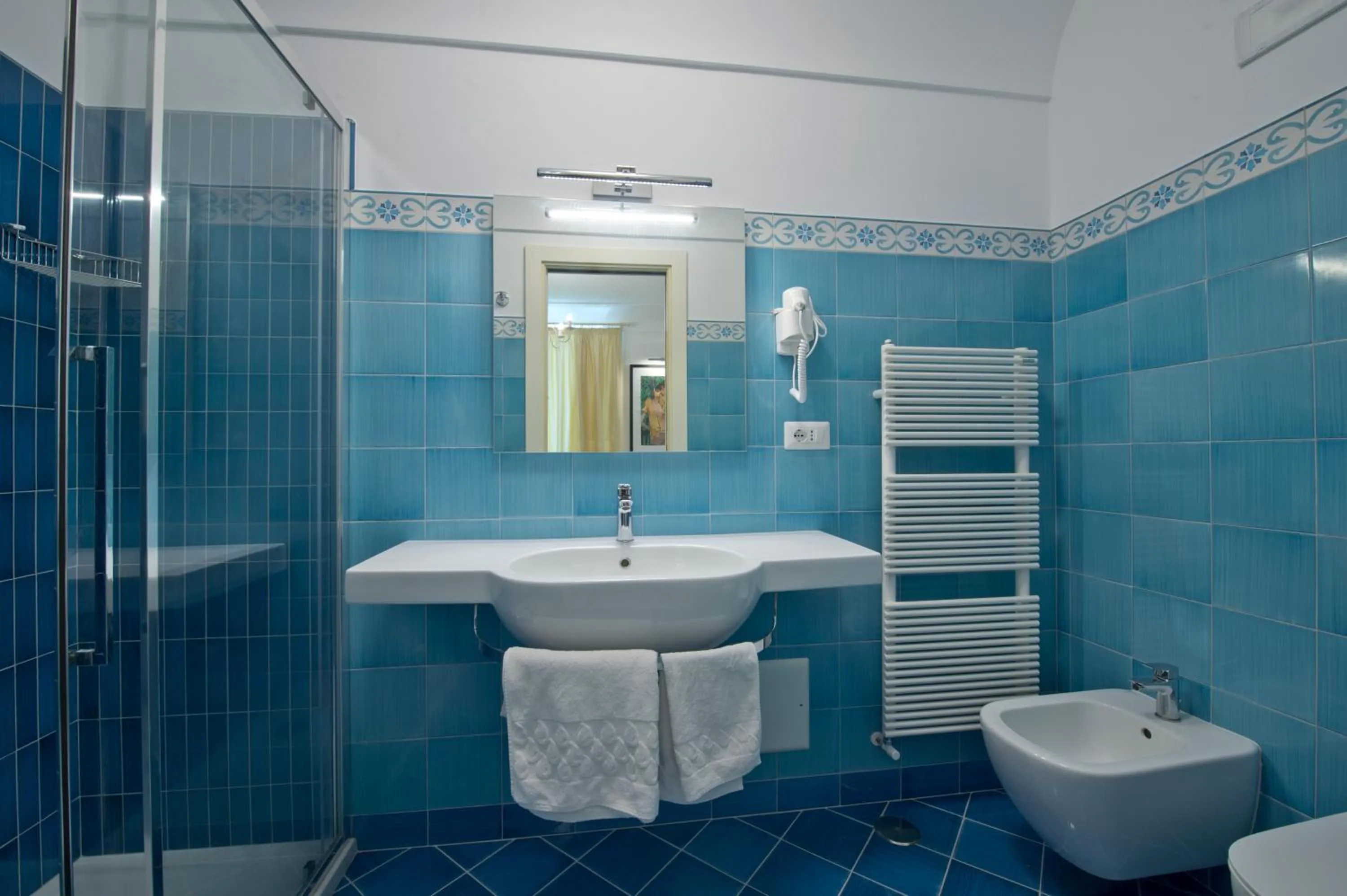 Shower in Albadamare Boutique Hotel