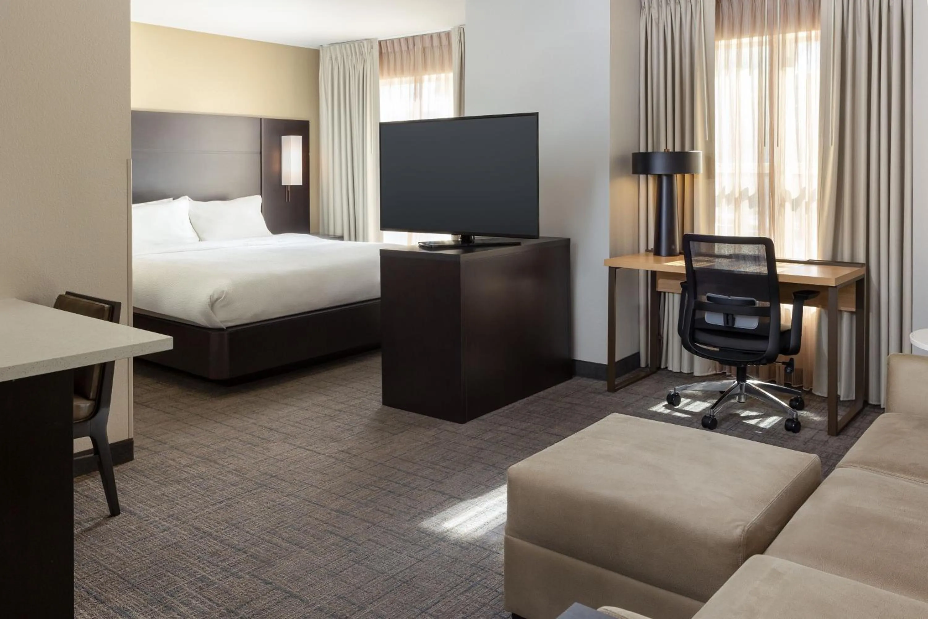 Photo of the whole room, Bed in Residence Inn by Marriott Corona Riverside