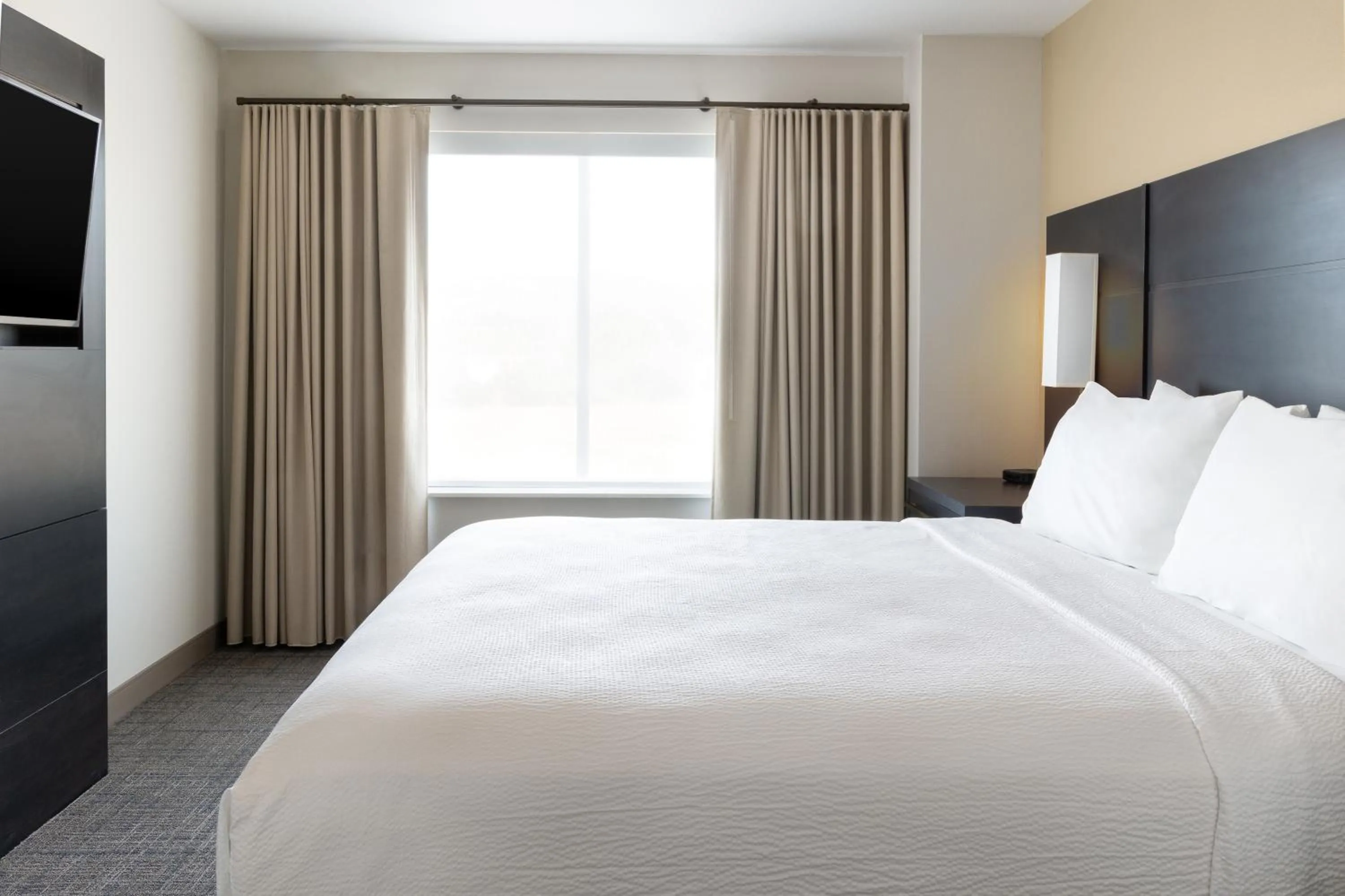 Bed in Residence Inn by Marriott Corona Riverside