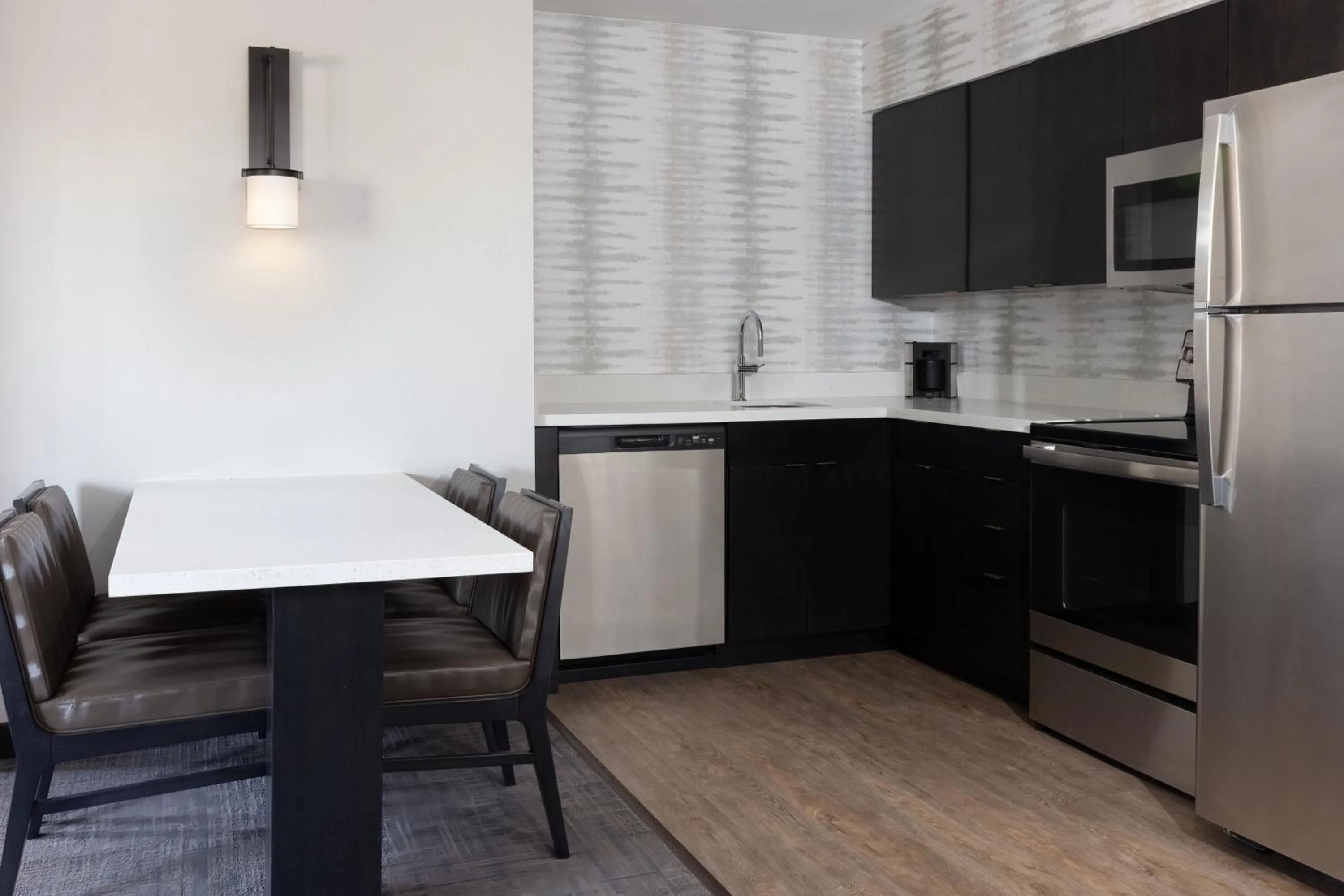 Kitchen or kitchenette in Residence Inn by Marriott Corona Riverside
