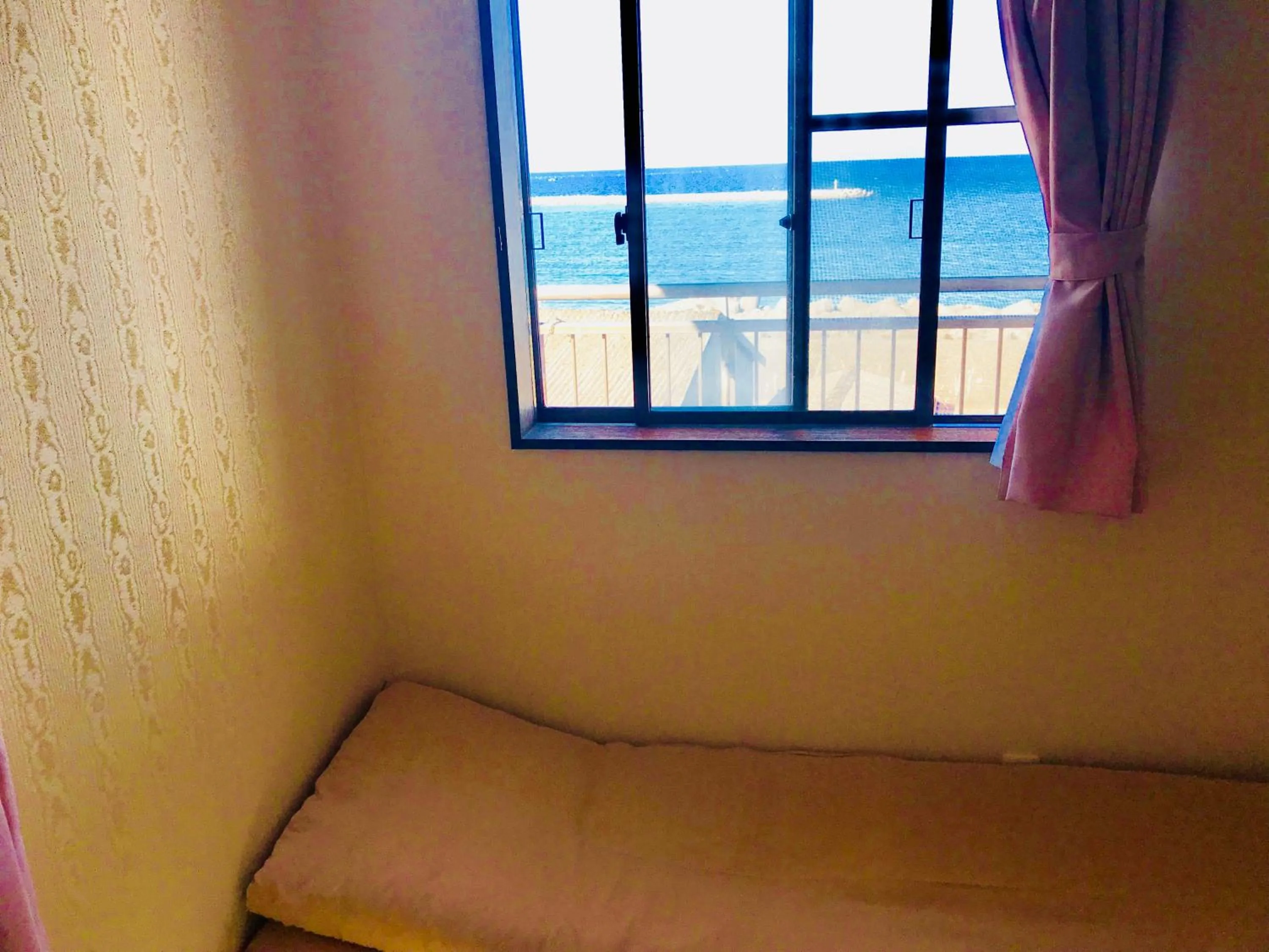 Photo of the whole room in Minshuku Kaikeibo