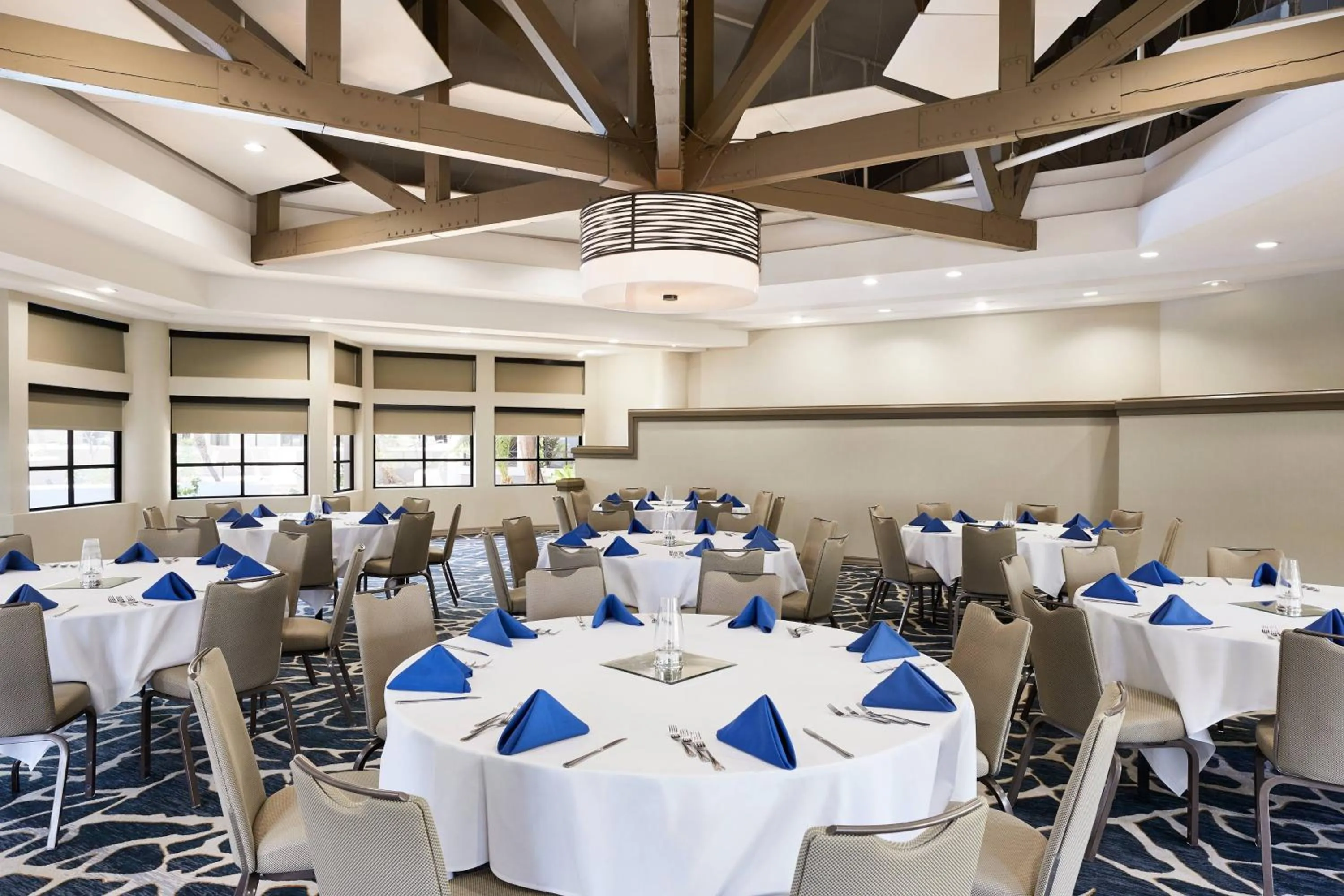 Meeting/conference room in Delta Hotels by Marriott Phoenix Mesa