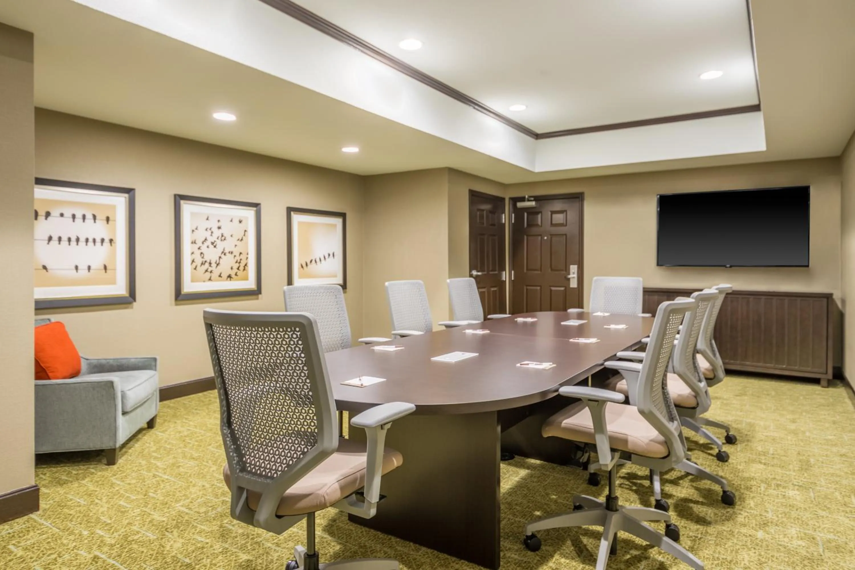 Meeting/conference room in Staybridge Suites - Kansas City-Independence by IHG