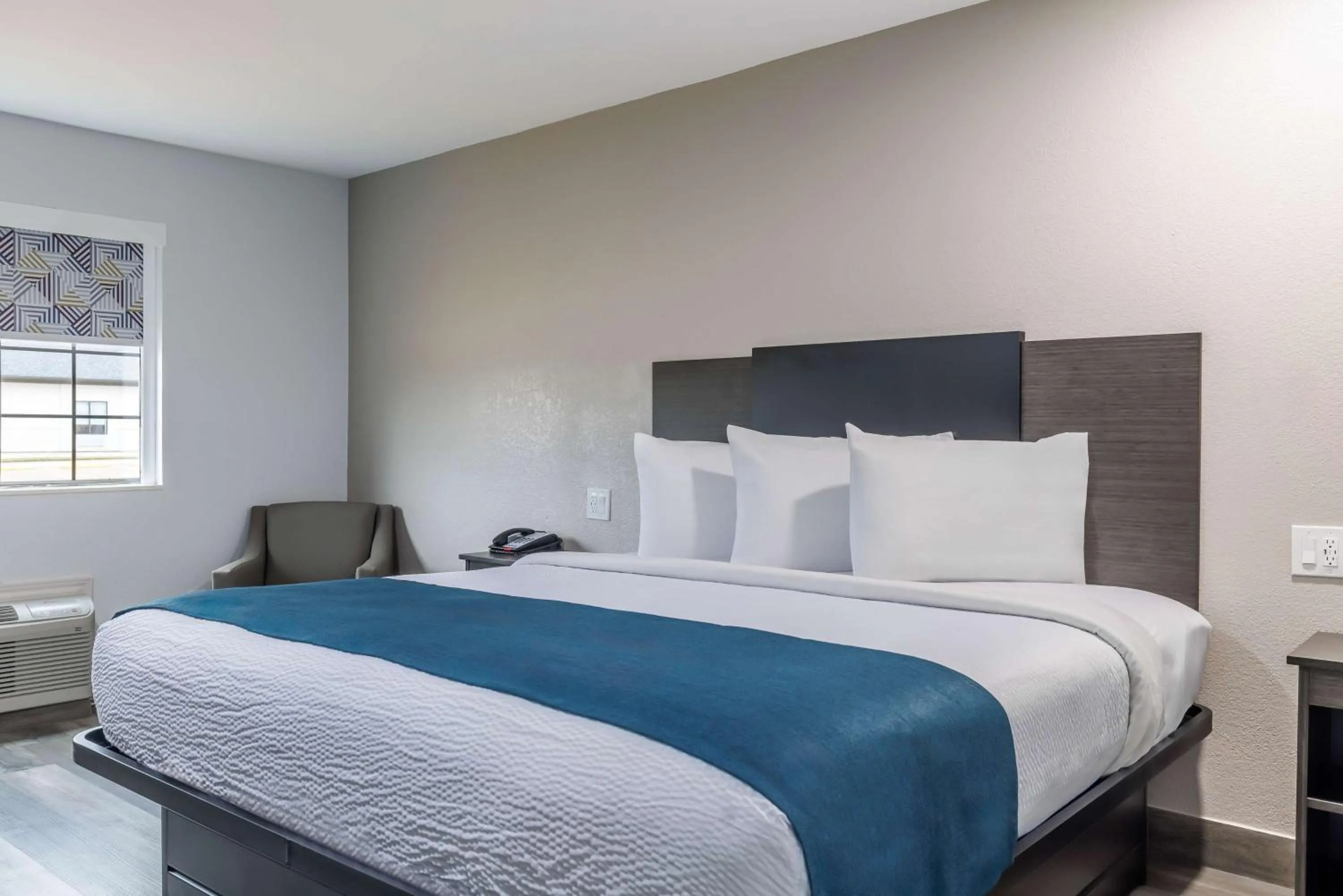 Bedroom, Bed in Motel 6-Brenham, TX