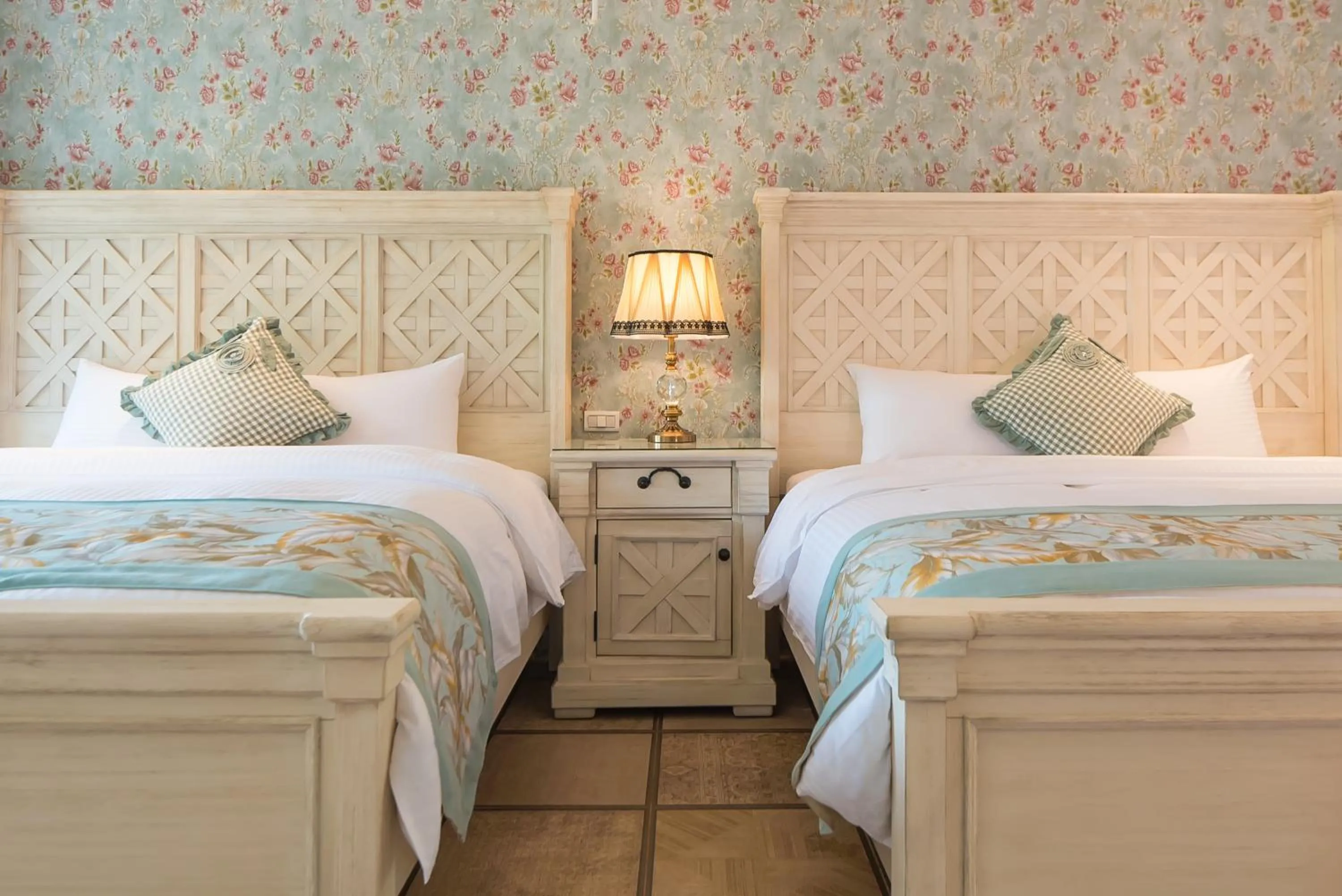 Bed in Saint Paul Villa