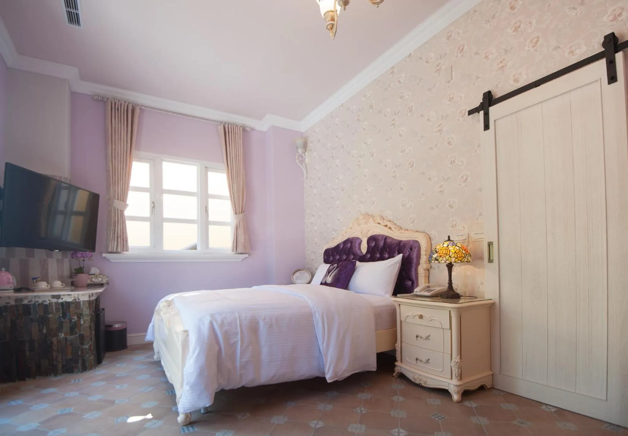 Room Photo in Saint Paul Villa