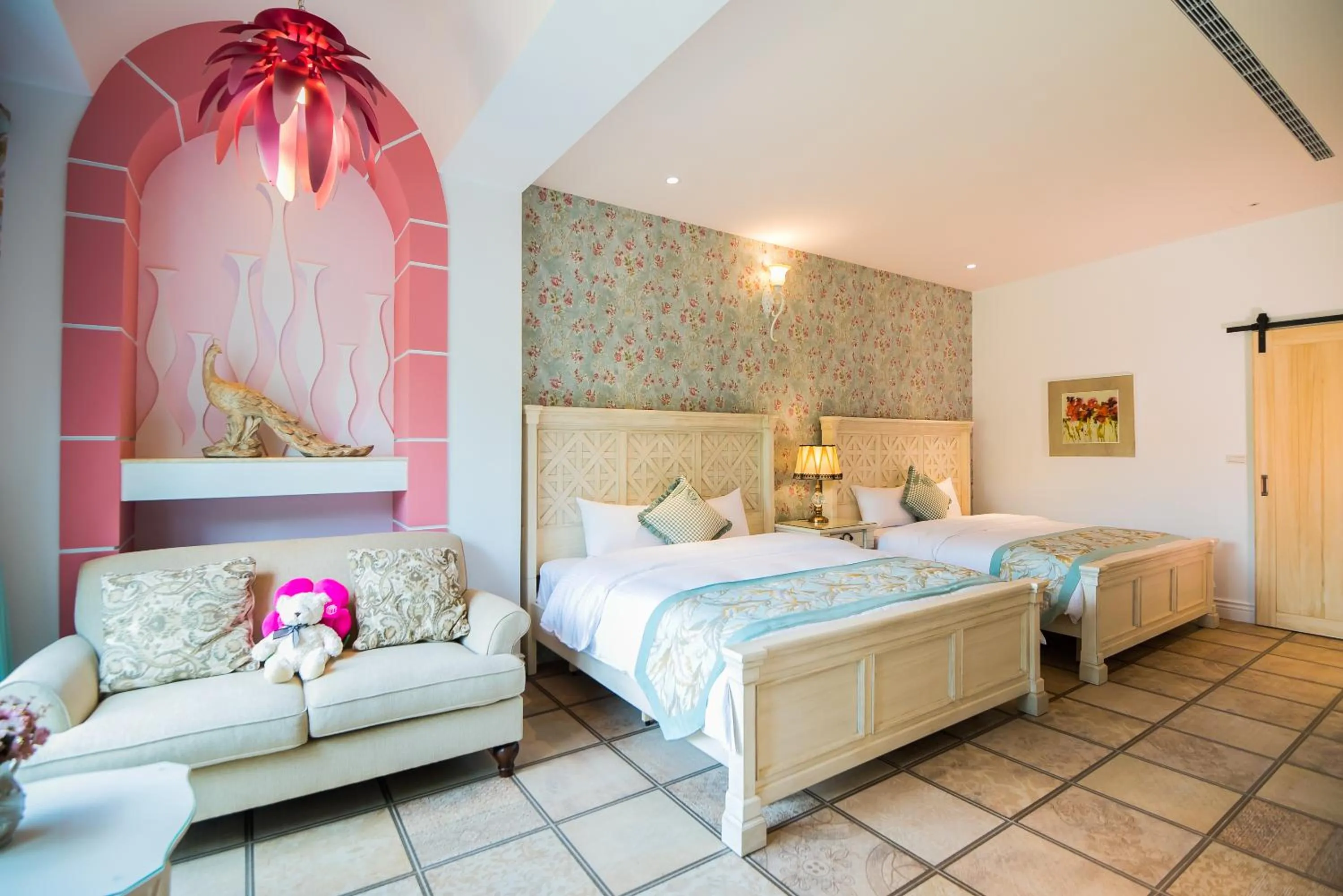 Bed in Saint Paul Villa