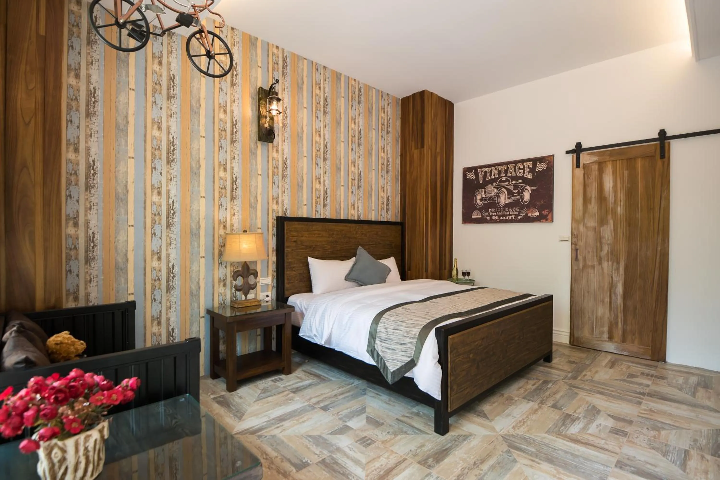 Bed in Saint Paul Villa