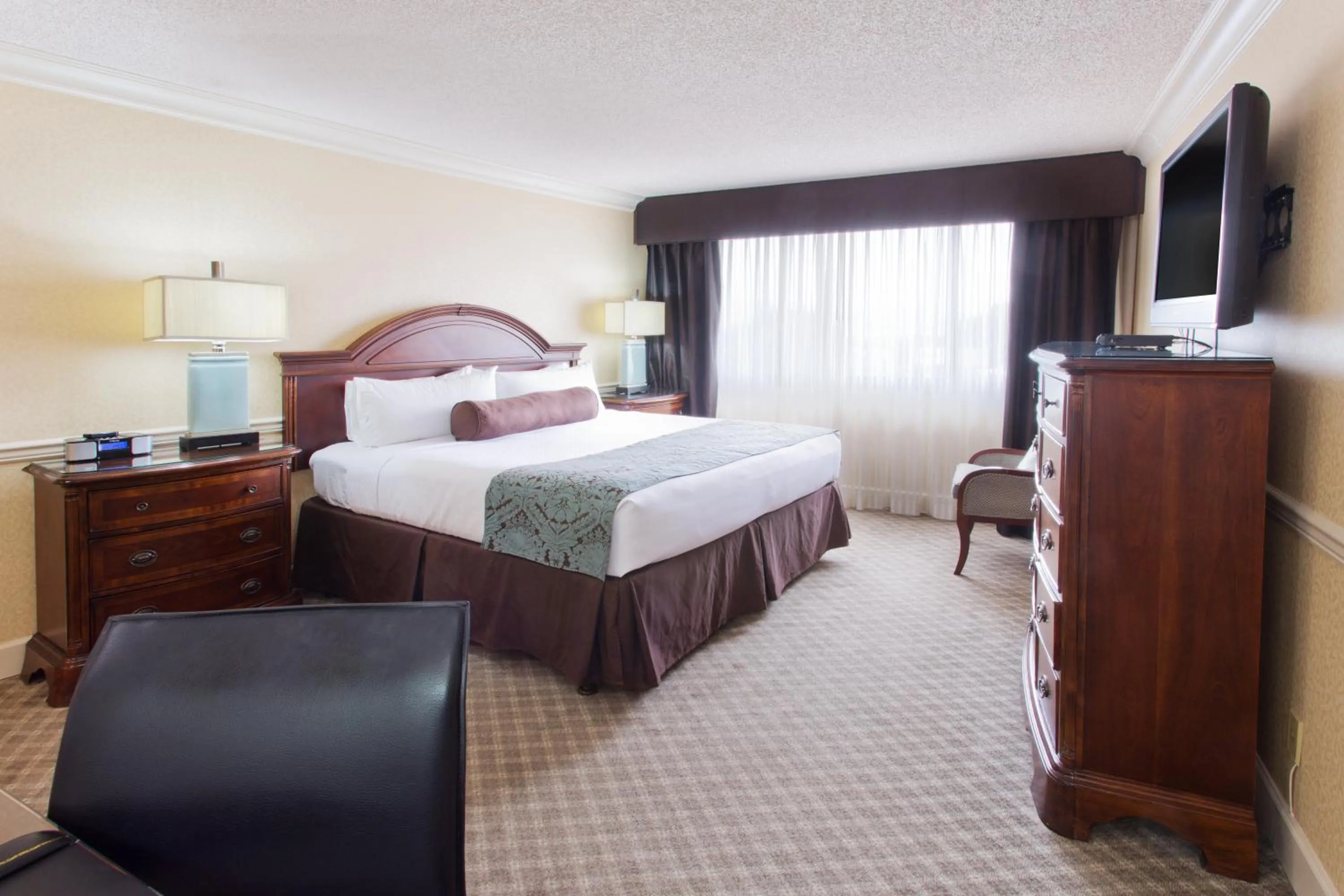 Photo of the whole room, Bed in Crowne Plaza Hotel Portland-Downtown Convention Center by IHG