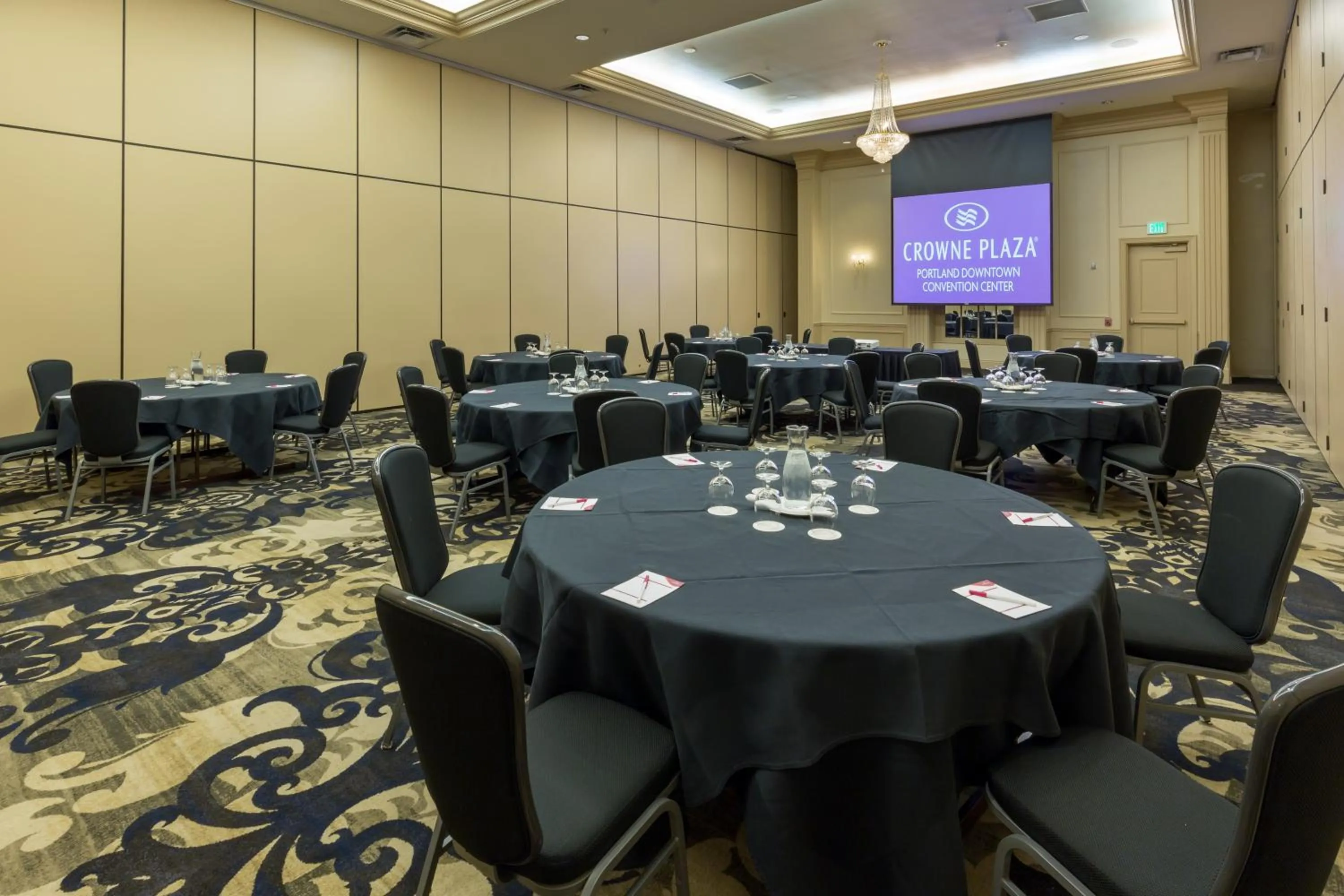 Meeting/conference room in Crowne Plaza Hotel Portland-Downtown Convention Center by IHG