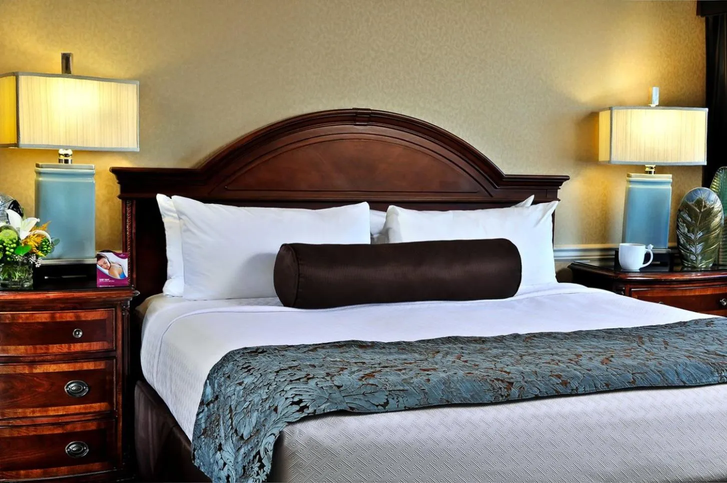 Photo of the whole room, Bed in Crowne Plaza Hotel Portland-Downtown Convention Center by IHG