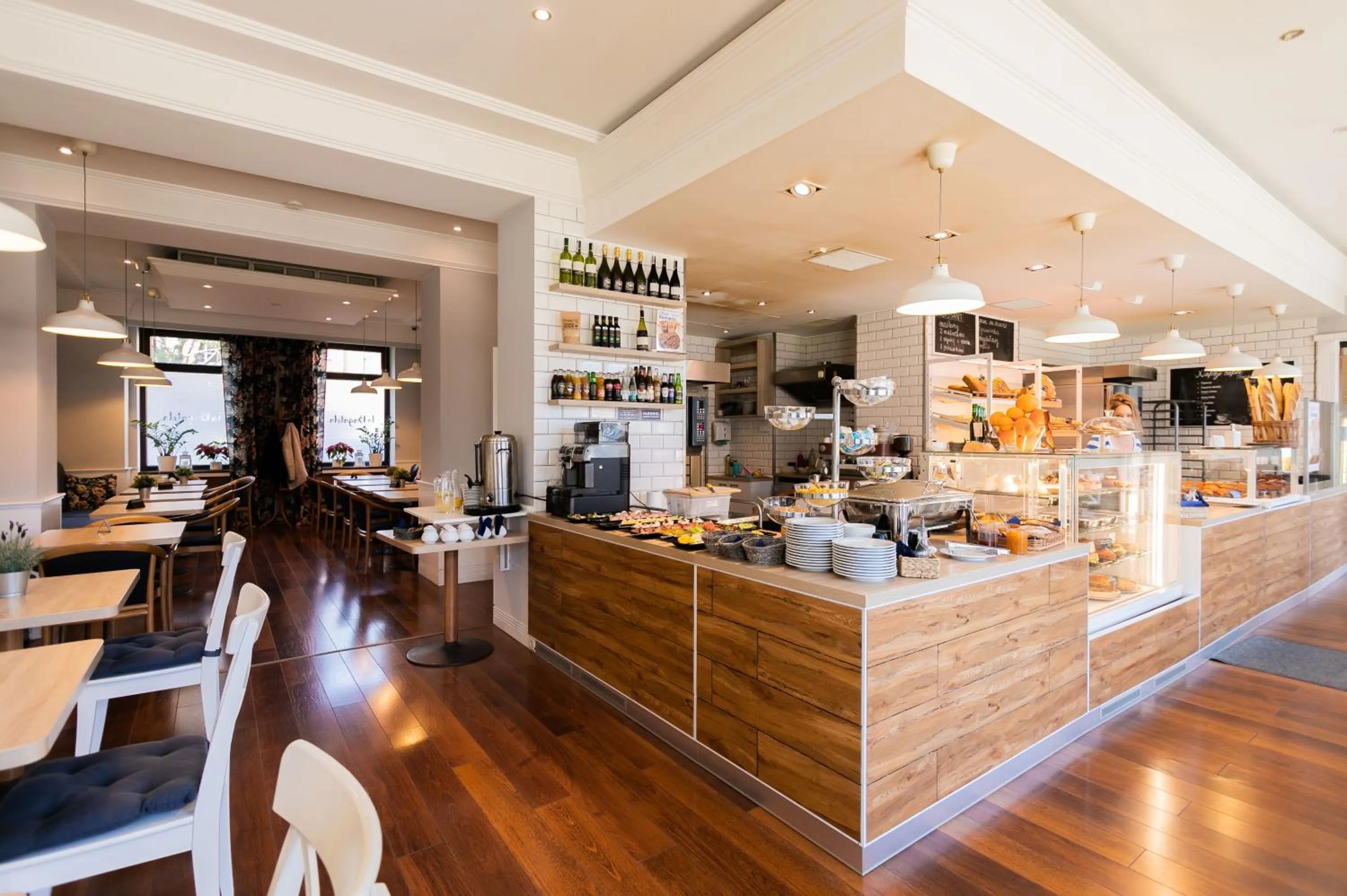 Restaurant/places to eat in Hotel Szydłowski