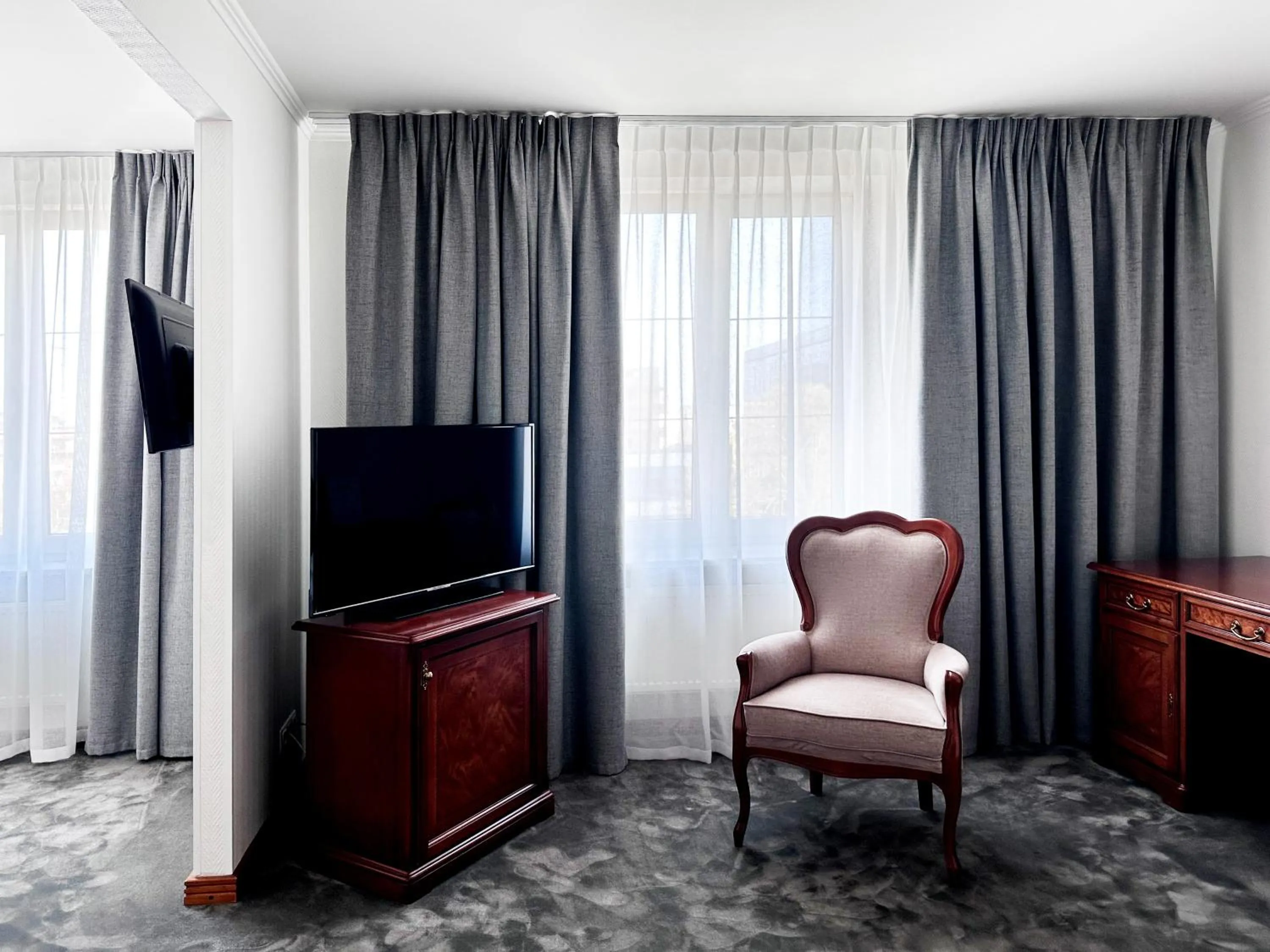 TV and multimedia in Hotel Szydłowski