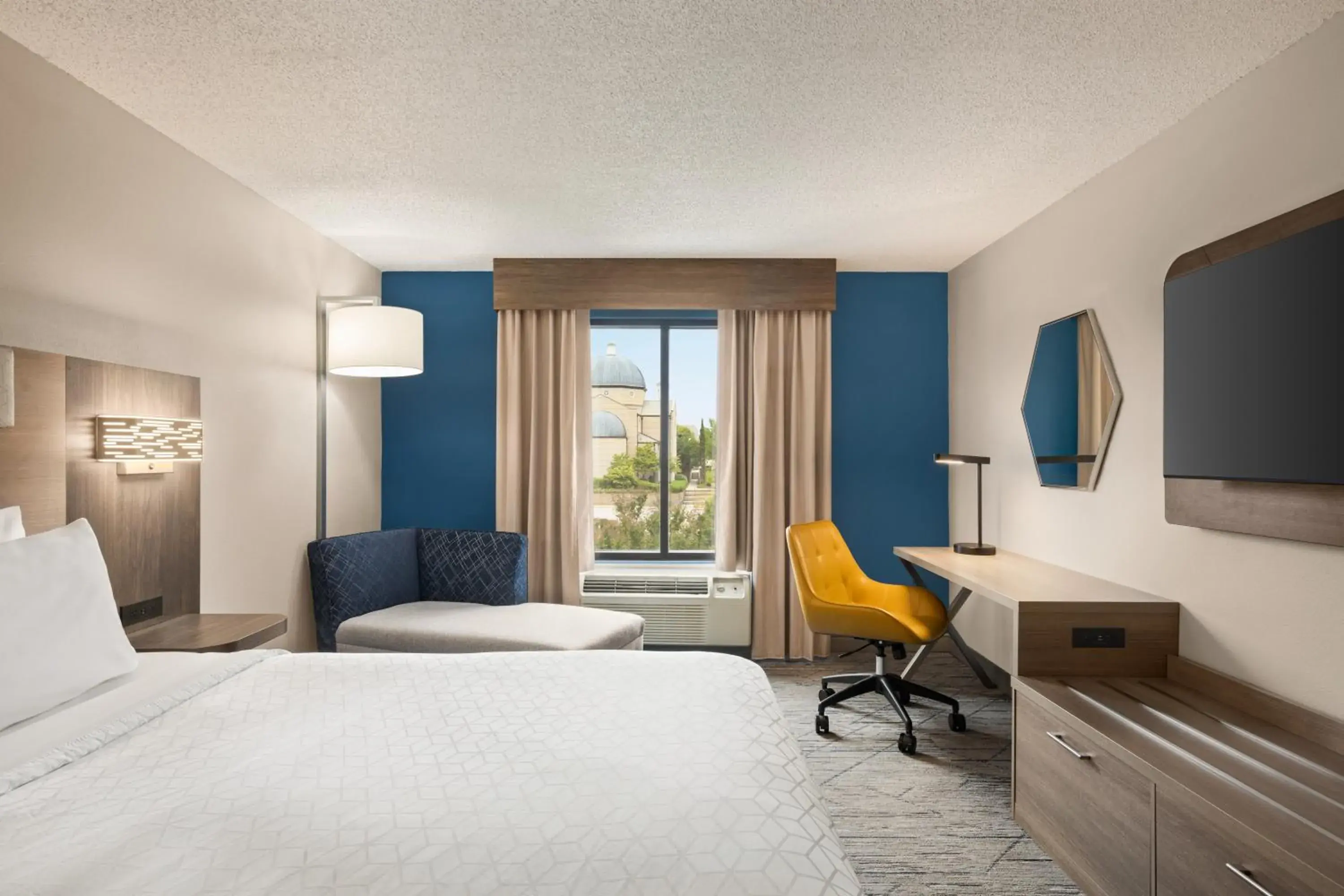 Standard King Room in Holiday Inn Express & Suites Greenville-Downtown by IHG Standard King Room in Holiday Inn Express & Suites Greenville-Downtown by IHG