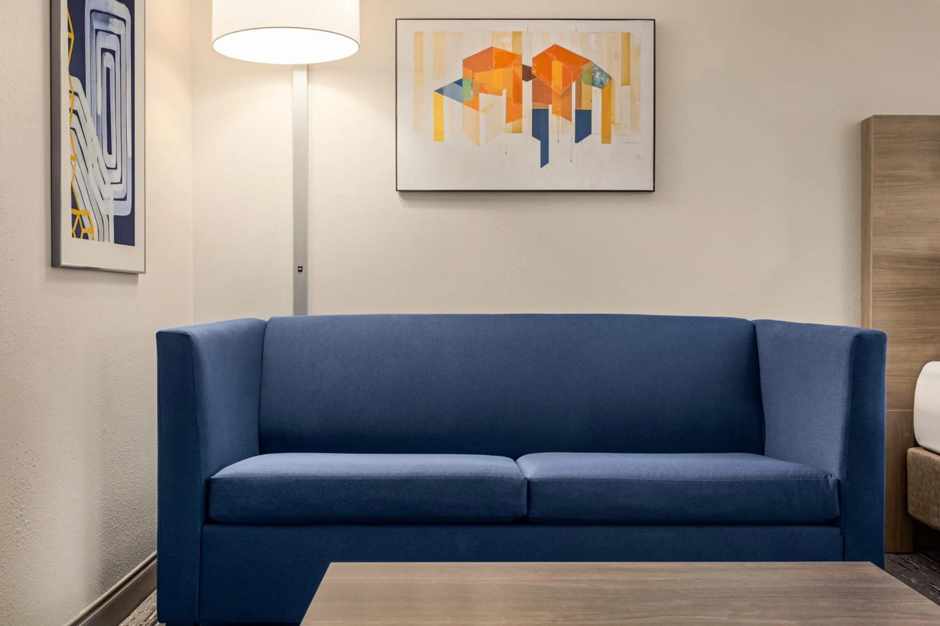 Seating area in Holiday Inn Express & Suites Greenville-Downtown by IHG