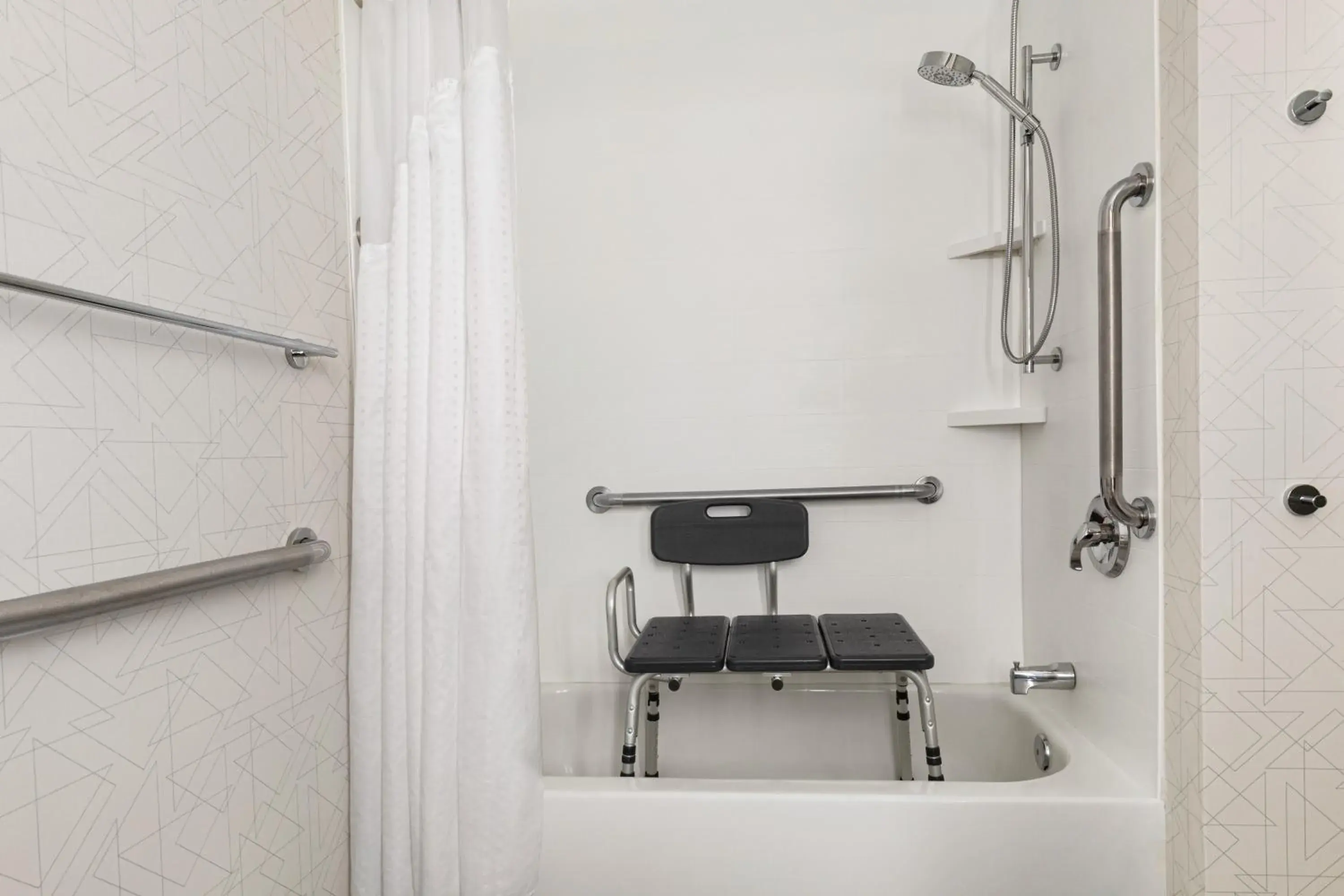 Double Room - Mobility Access Tub/Non-Smoking in Holiday Inn Express & Suites Greenville-Downtown by IHG Double Room - Mobility Access Tub/Non-Smoking in Holiday Inn Express & Suites Greenville-Downtown by IHG