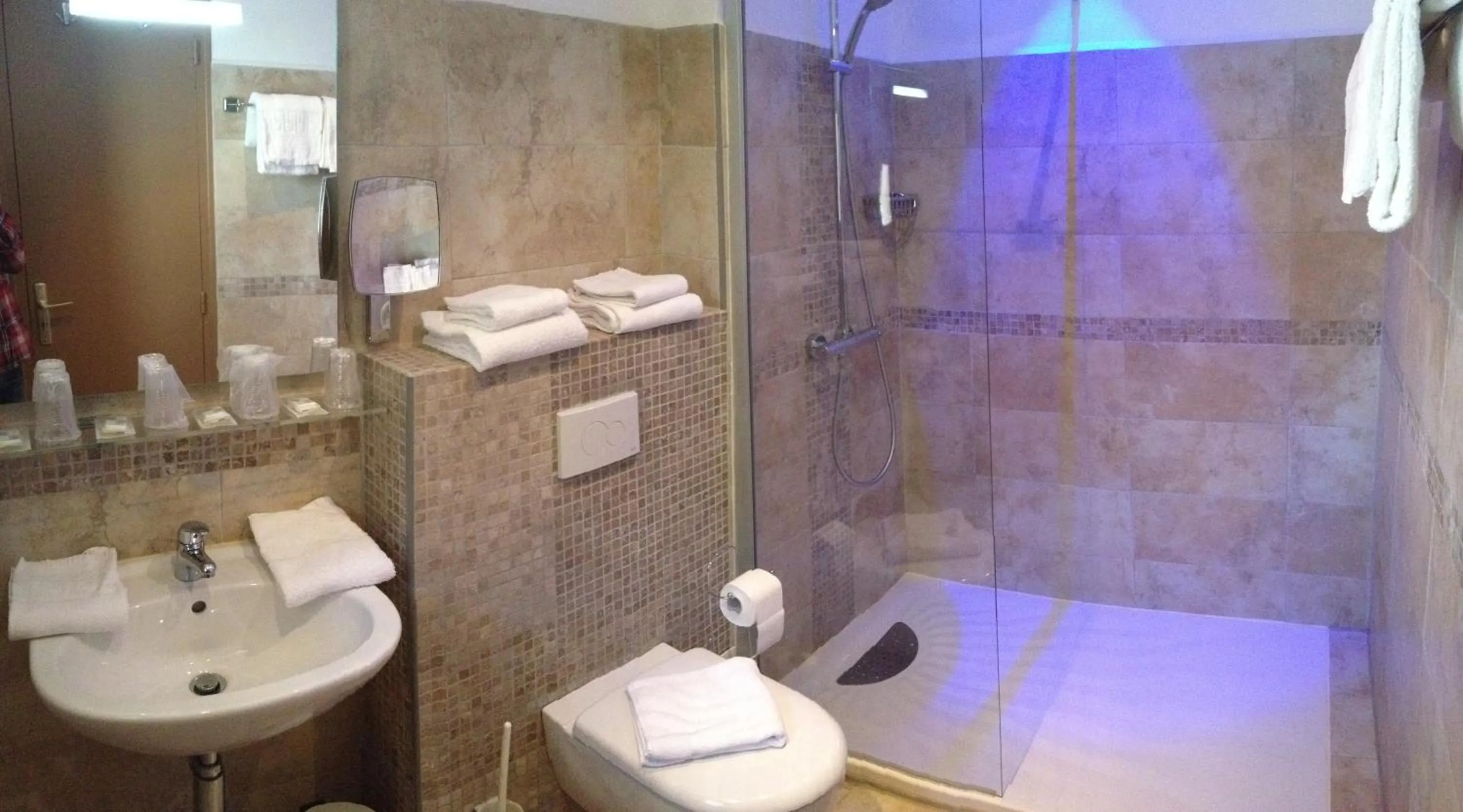 Bathroom in Holzer II