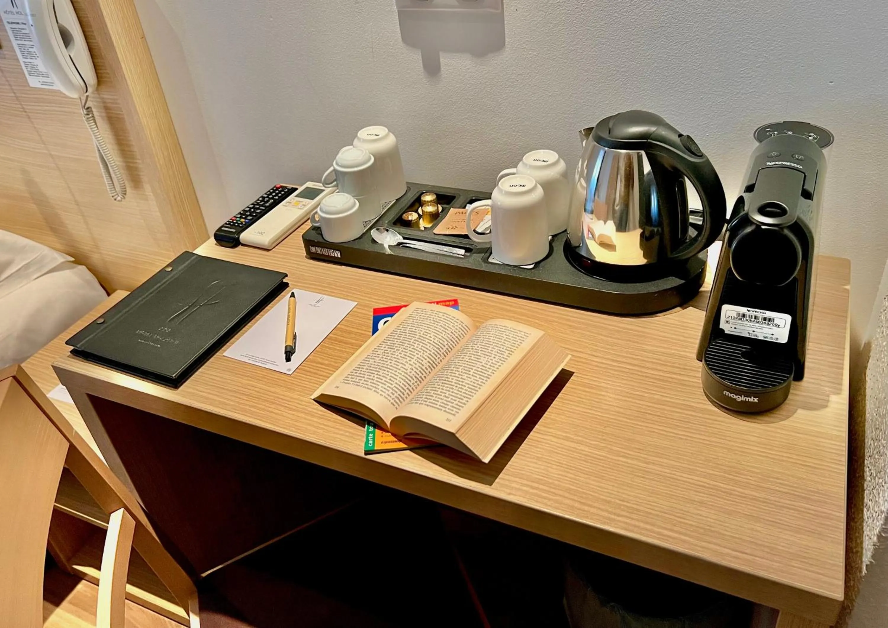 Coffee/tea facilities in Holzer II