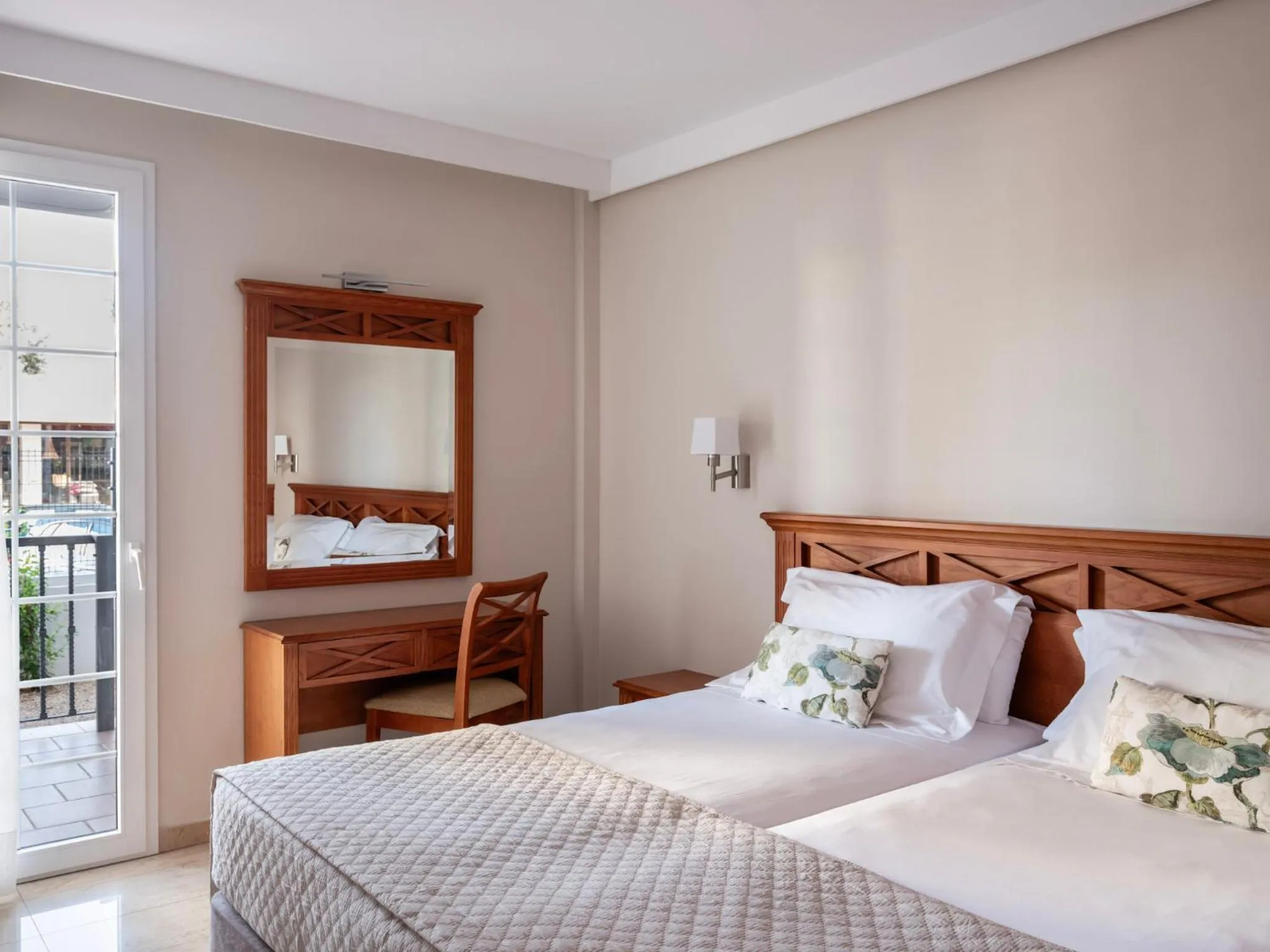 Bedroom, Bed in Inturotel Sa Marina