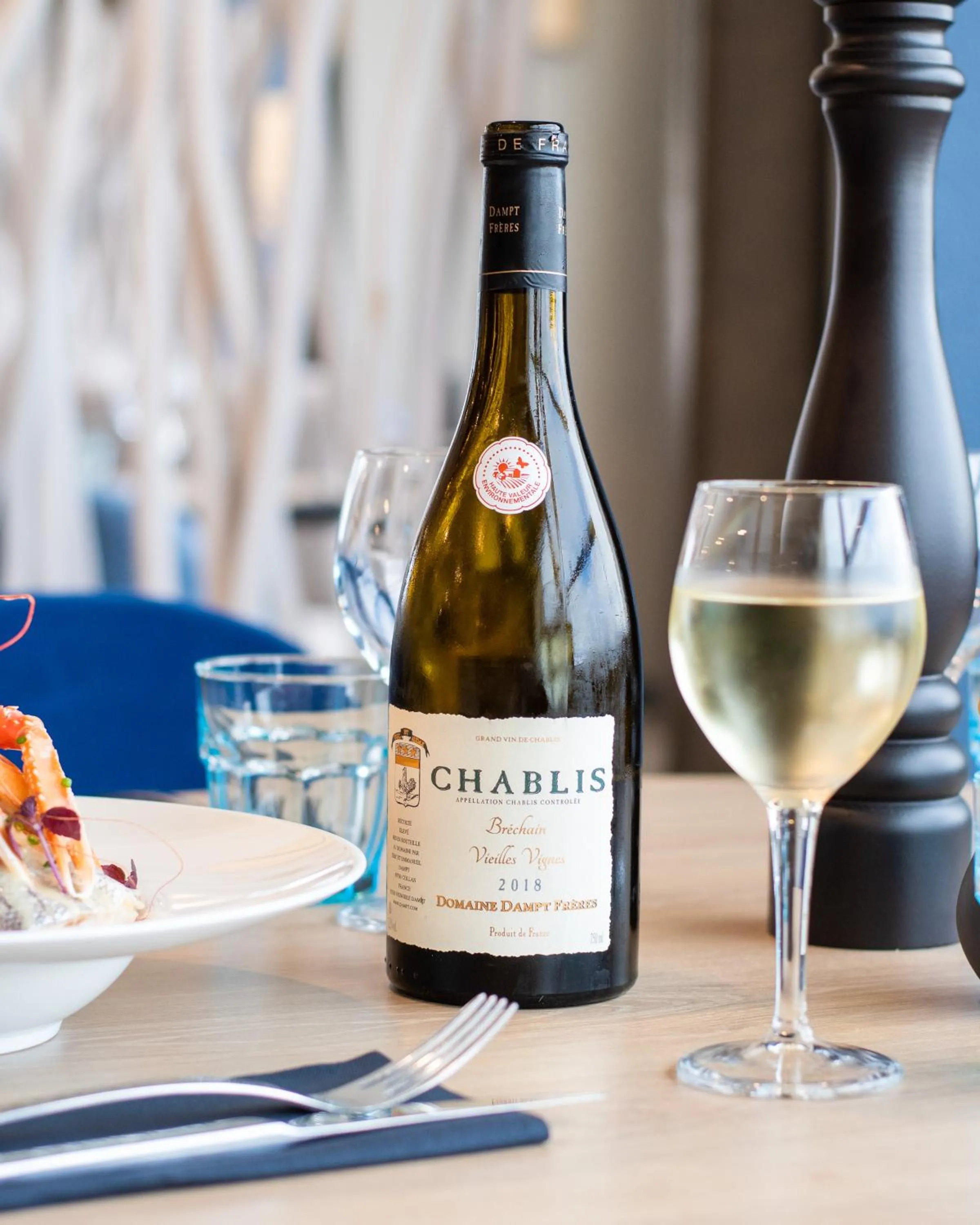 Restaurant/places to eat in Logis Hôtel Le Calluna Restaurant La Flottille