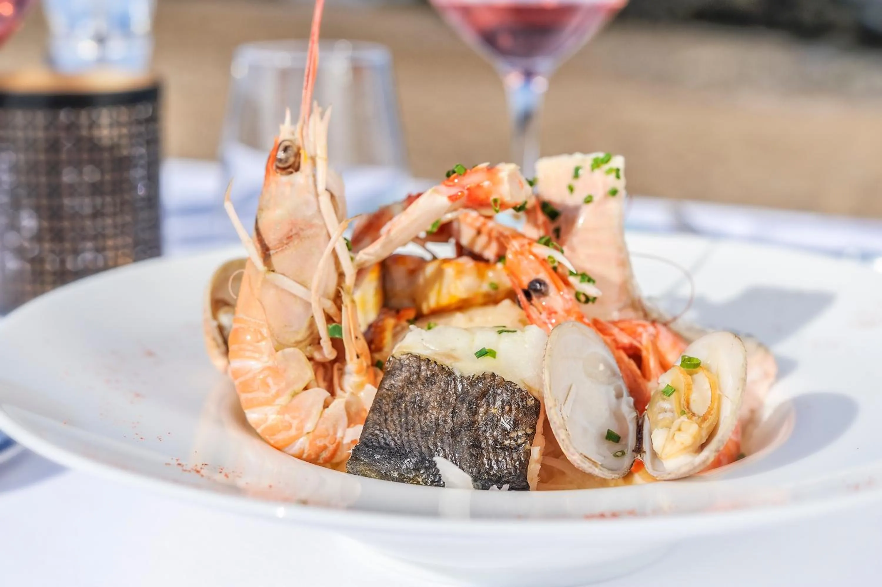 Food and drinks in Logis Hôtel Le Calluna Restaurant La Flottille