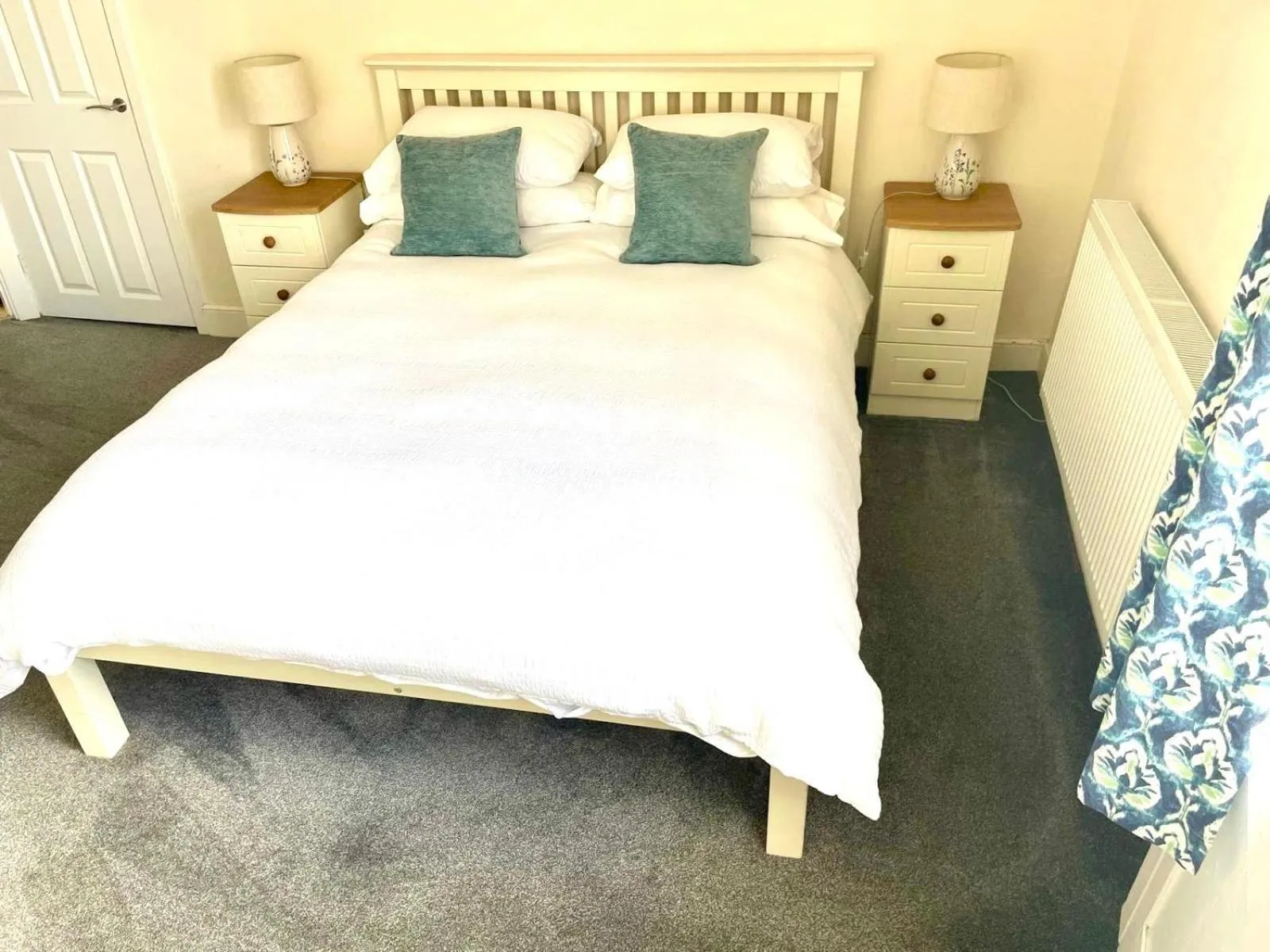 Bedroom, Bed in Town Centre Apartment Perfect Location with on-street parking