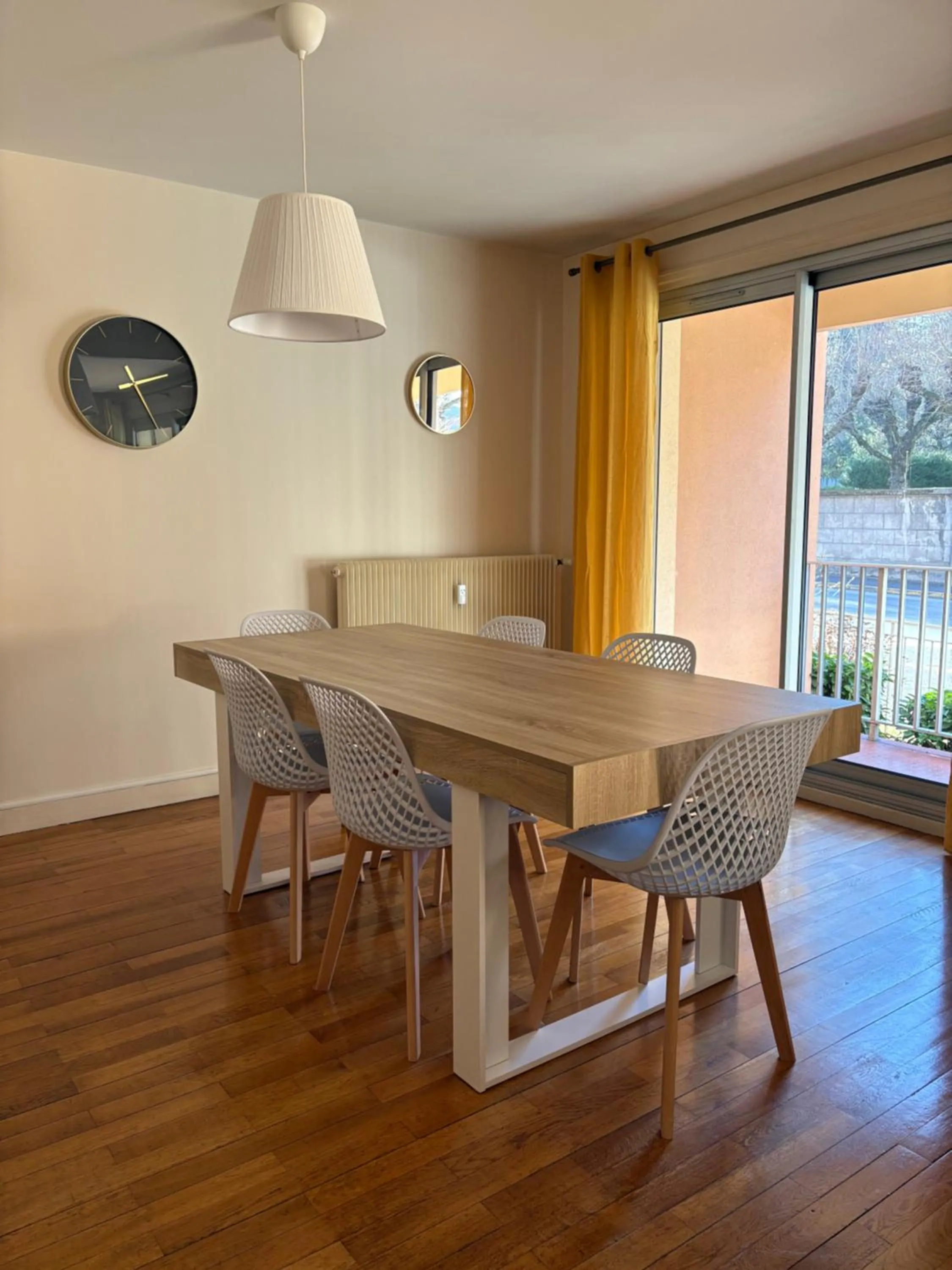 Living room in Cit'hôtel Le Chris'tel hôtel et restaurant