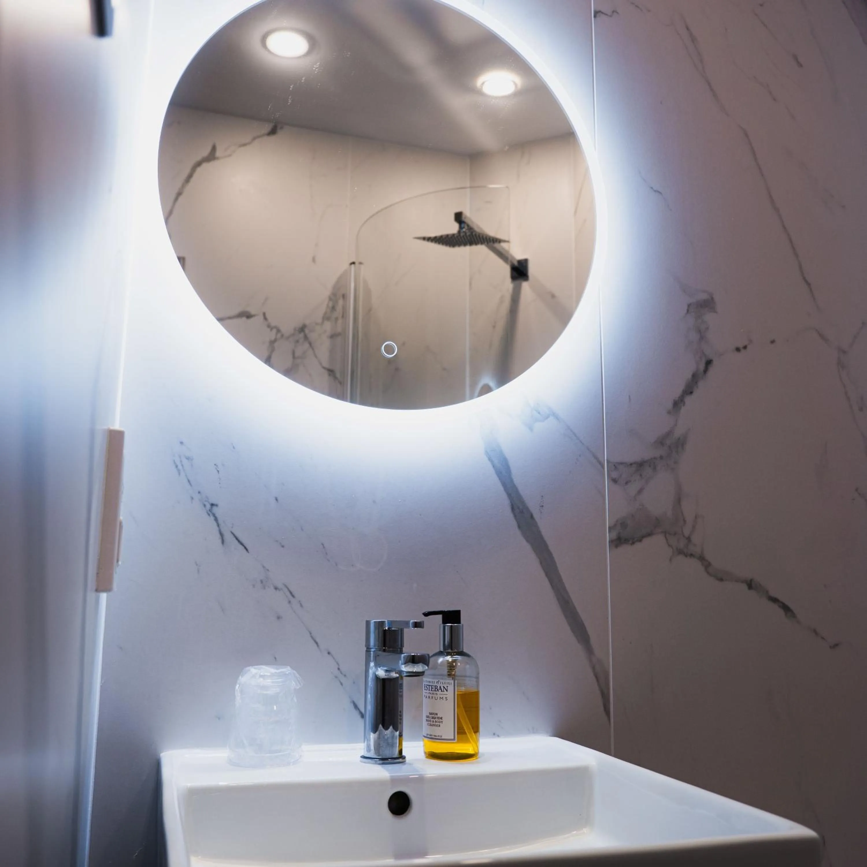 Logis Hôtel & Restaurant - Les Tuileries