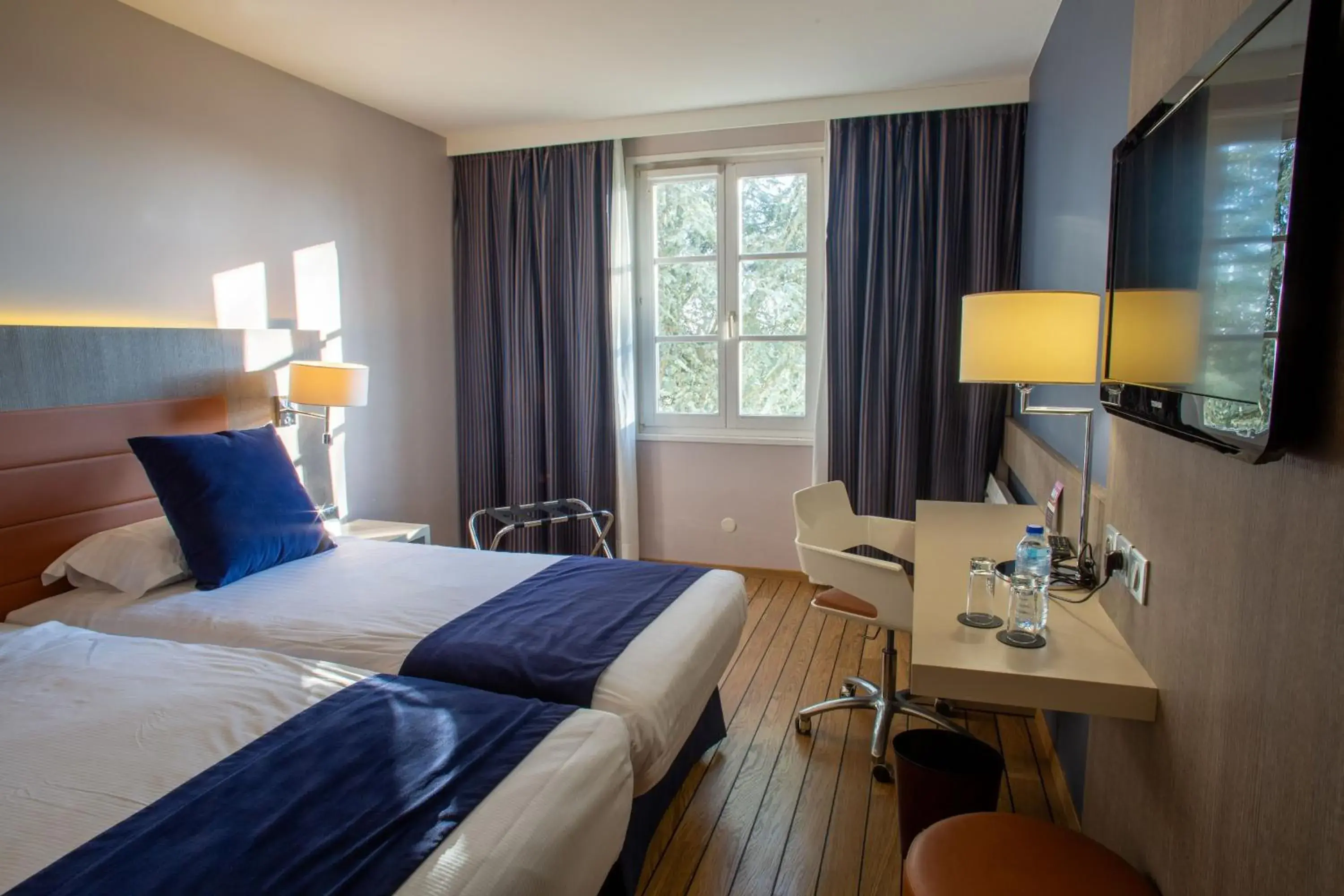 Twin Room in Logis Hôtel & Restaurant - Les Tuileries Twin Room in Logis Hôtel & Restaurant - Les Tuileries