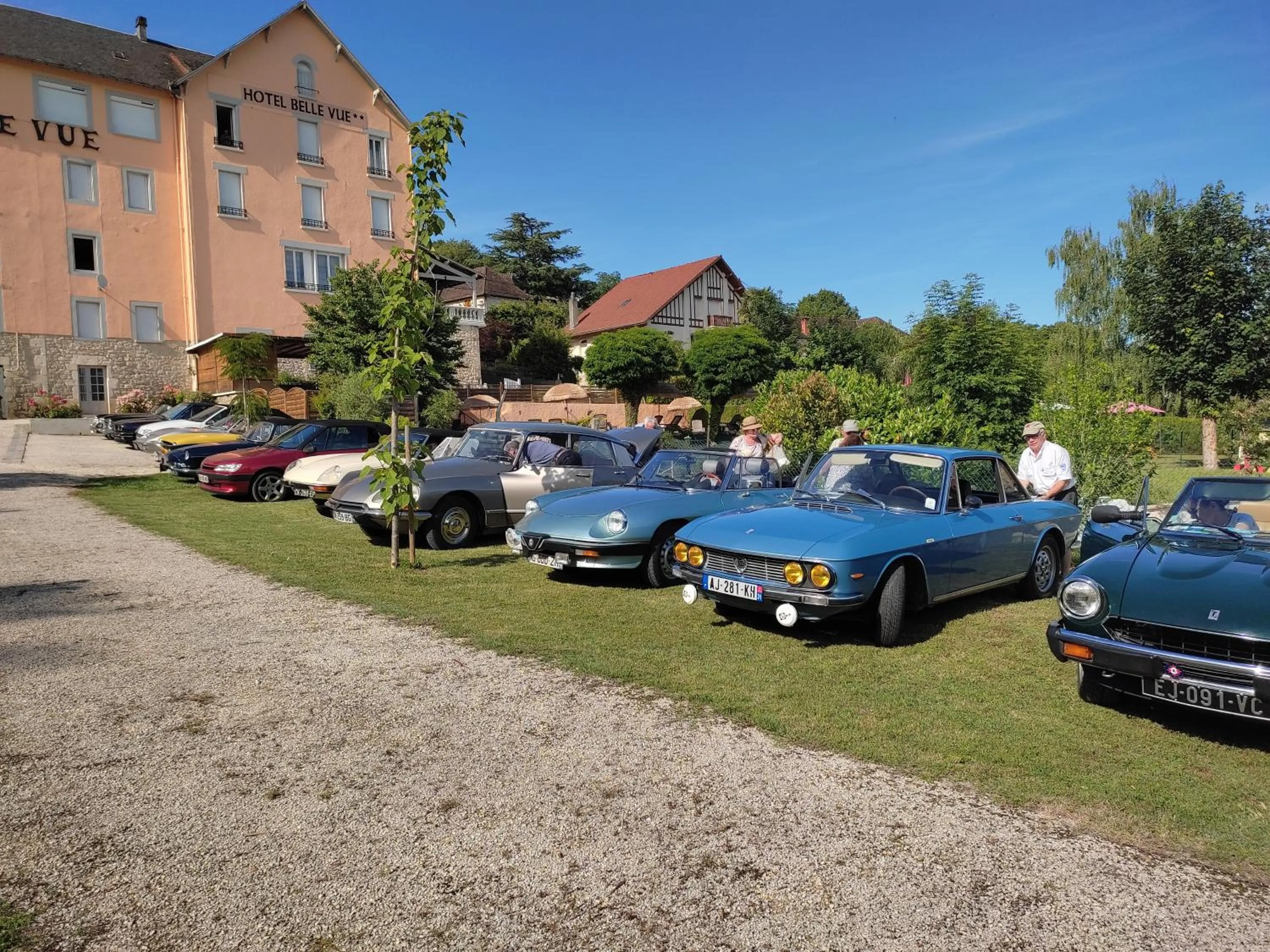 Parking in Hotel Belle Vue