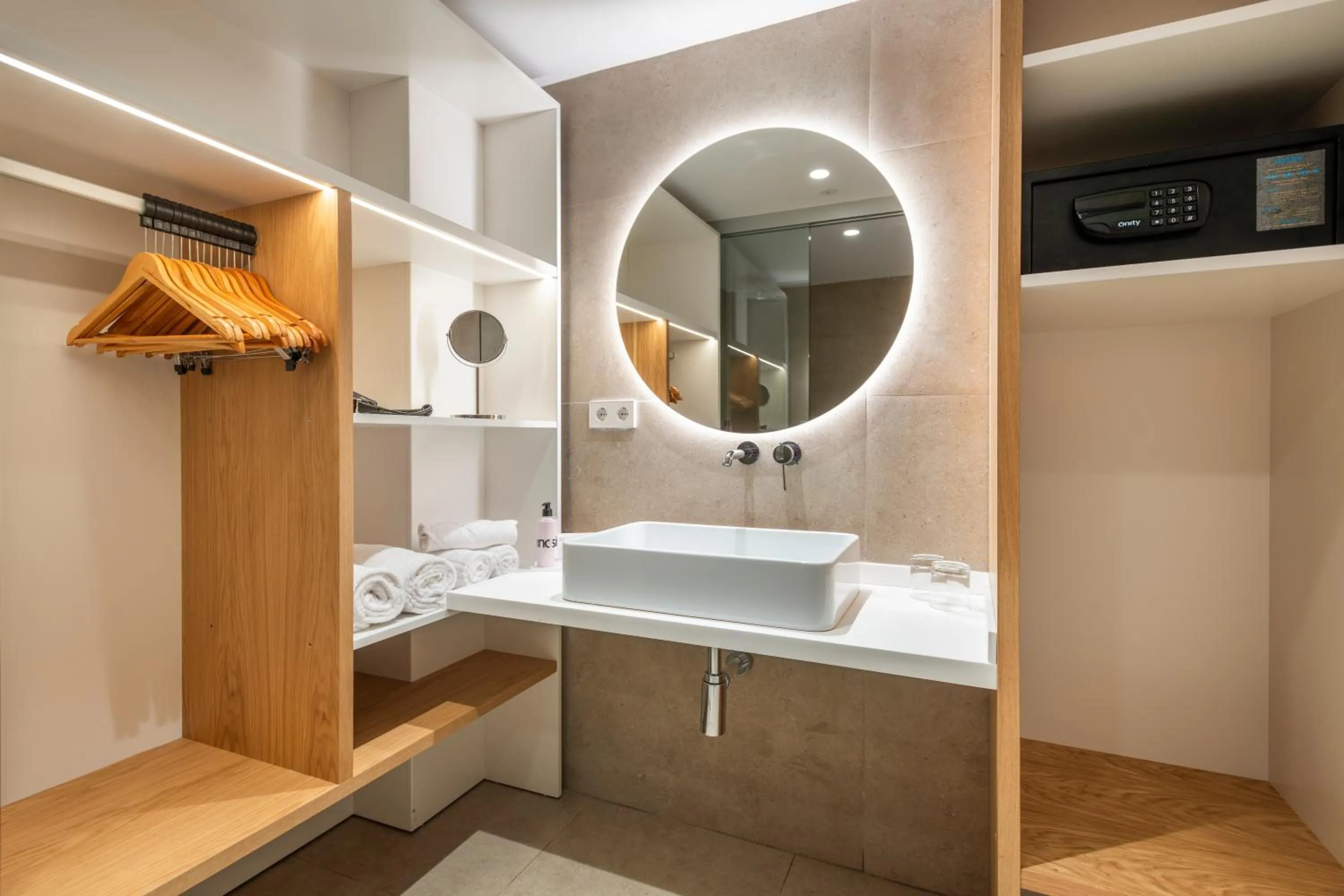 Bathroom in Inturotel Cala Azul