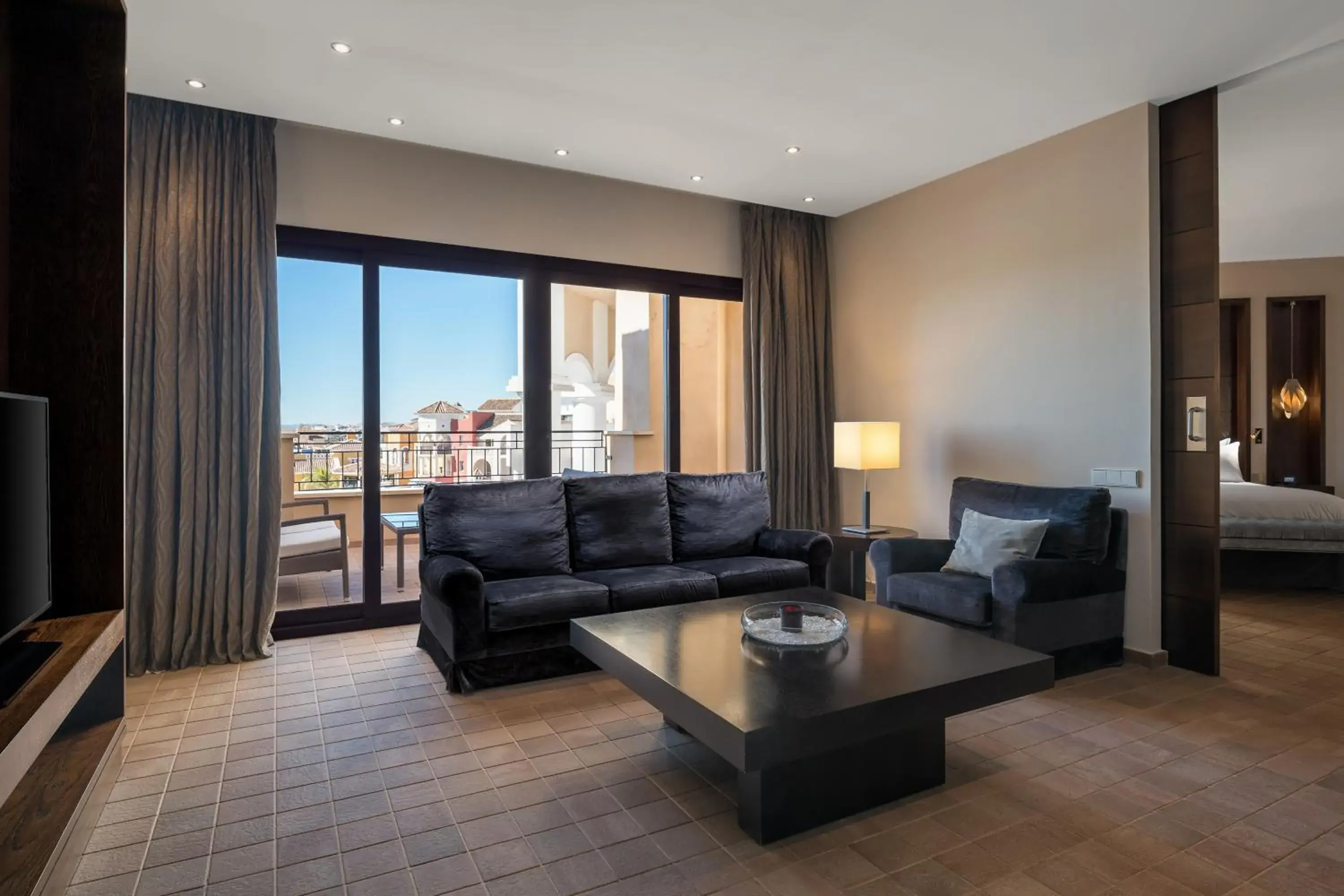 Deluxe One-Bedroom King Suite with View in Doubletree By Hilton La Torre Golf Resort Deluxe One-Bedroom King Suite with View in Doubletree By Hilton La Torre Golf Resort