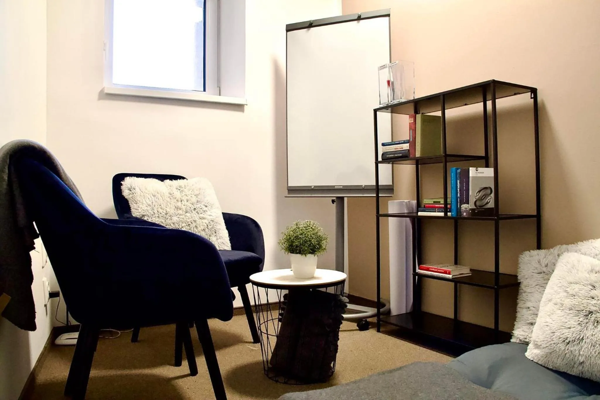 Property building in Kampus Palace