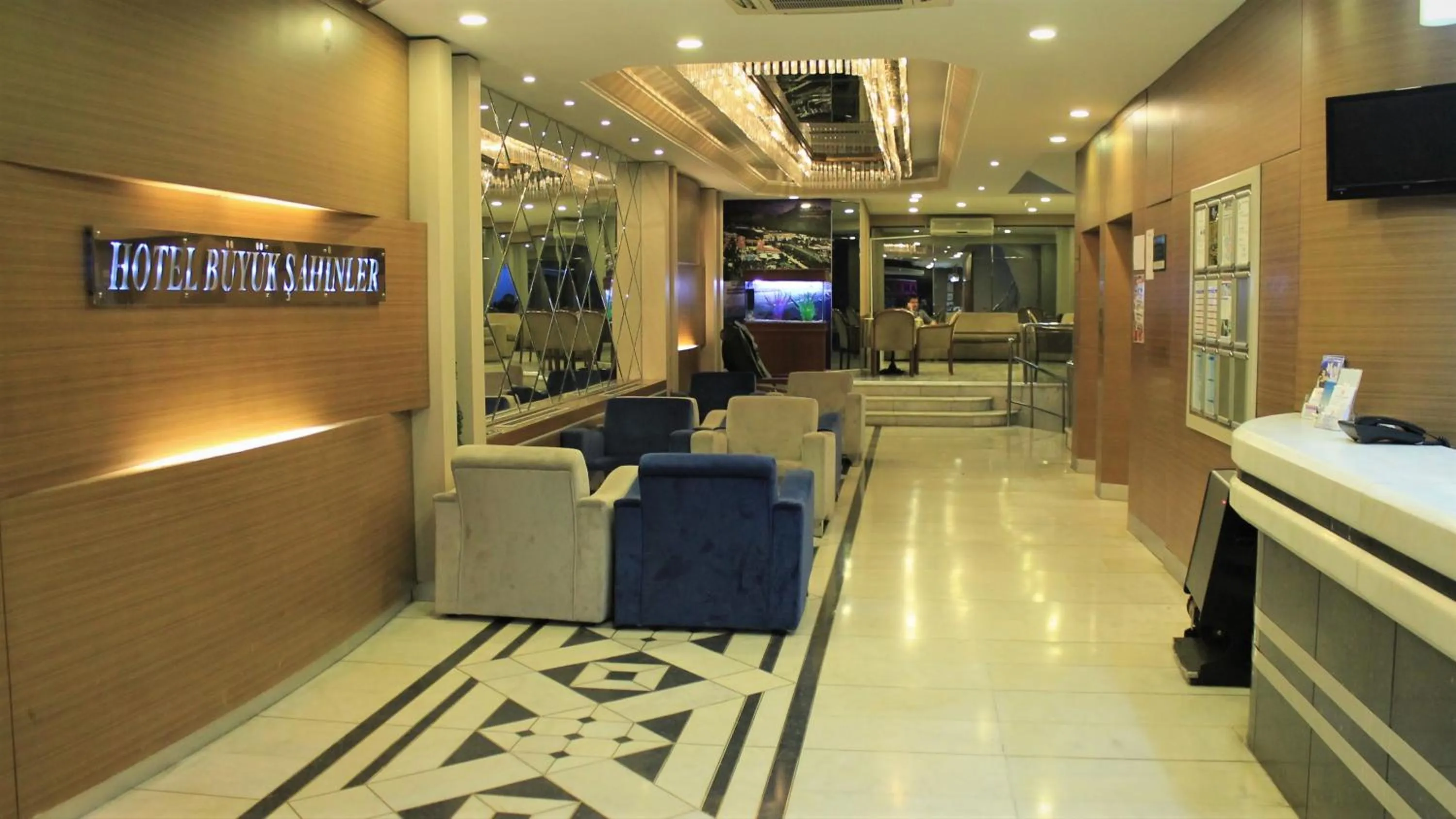 Lobby or reception in Hotel Buyuk Sahinler