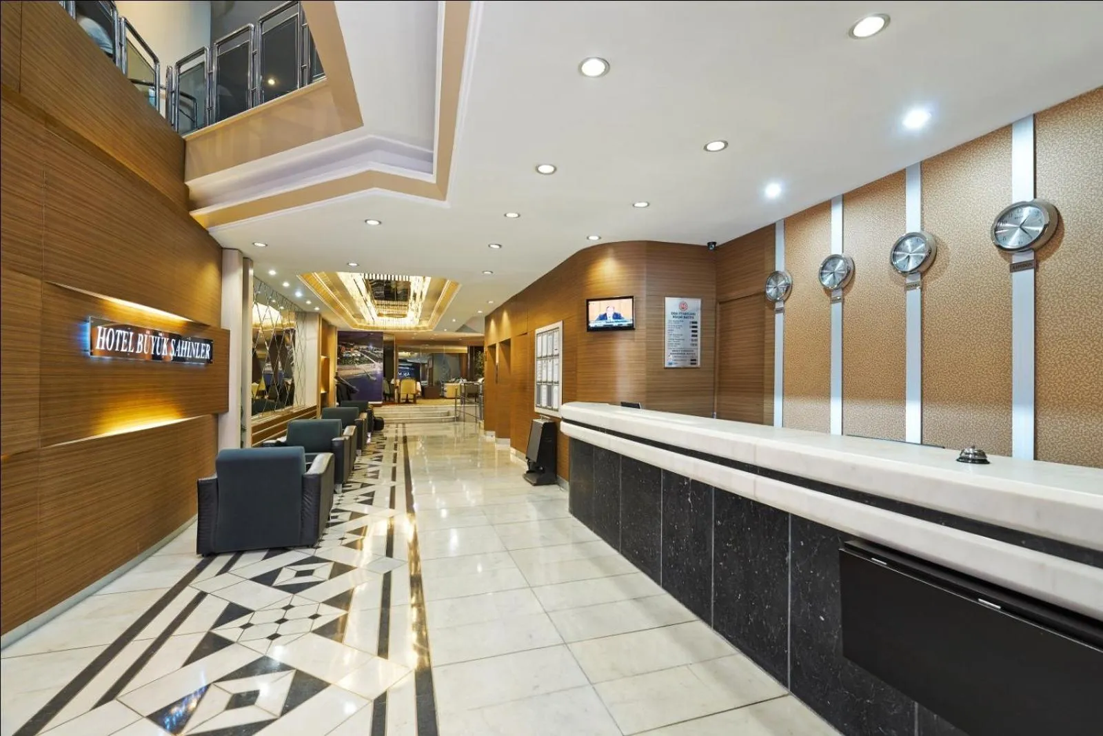 Lobby or reception in Hotel Buyuk Sahinler