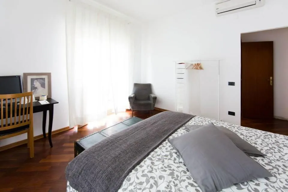 Decorative detail in I Quattro Gattoni