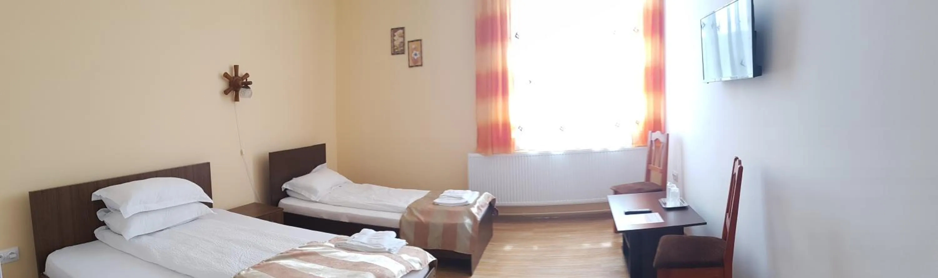 Day, Bed in Pensiunea Muresul