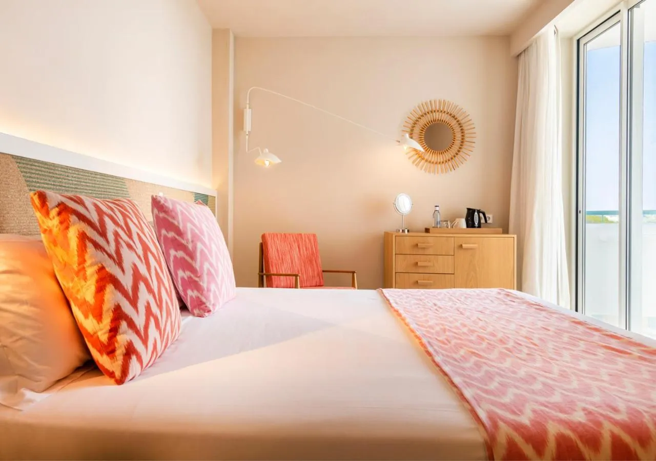 Bed in Inturotel Cala Esmeralda Beach Hotel & Spa - Adults Only