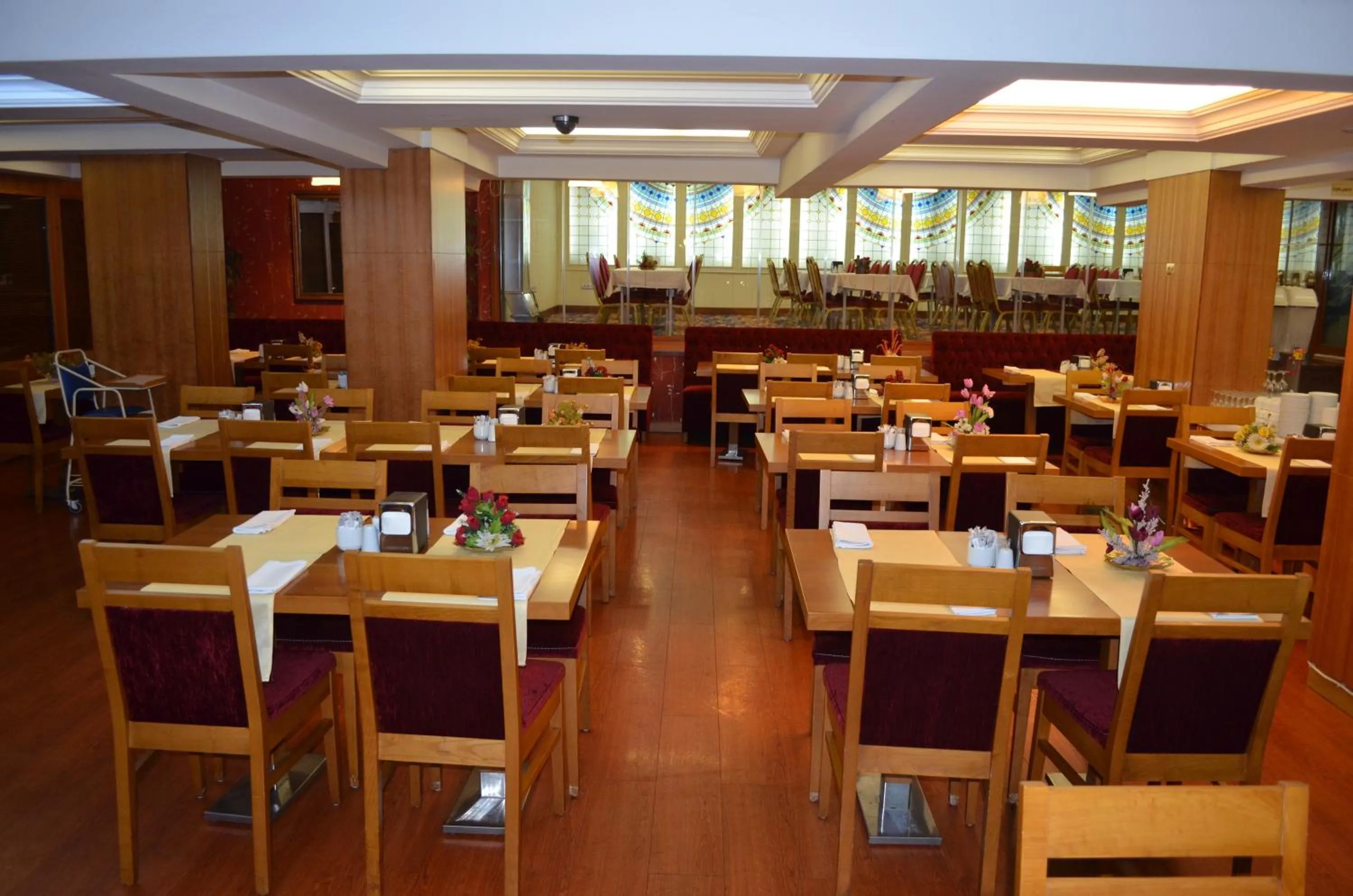 Restaurant/places to eat in Yuksel Hotel