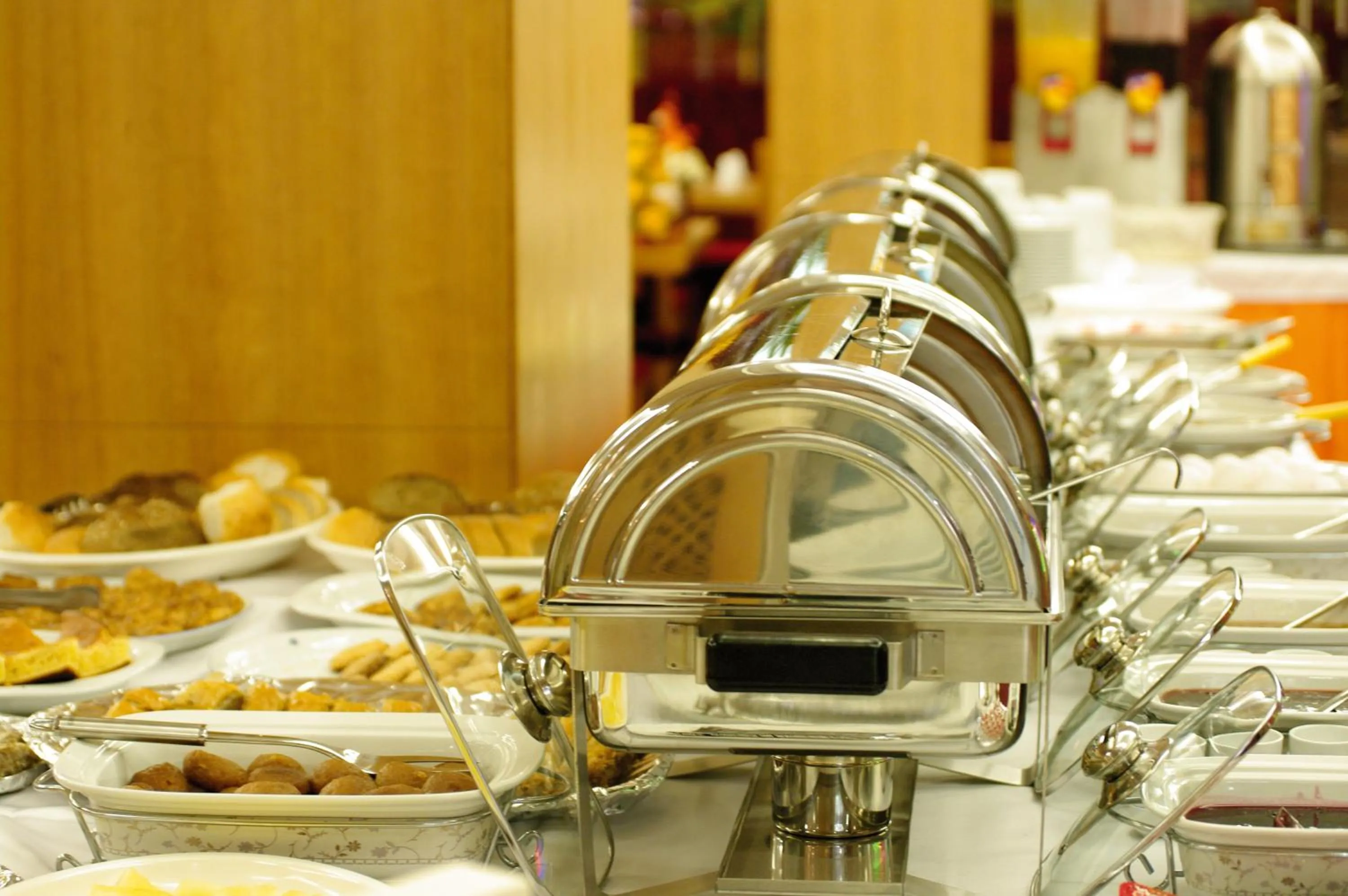 Restaurant/places to eat in Yuksel Hotel