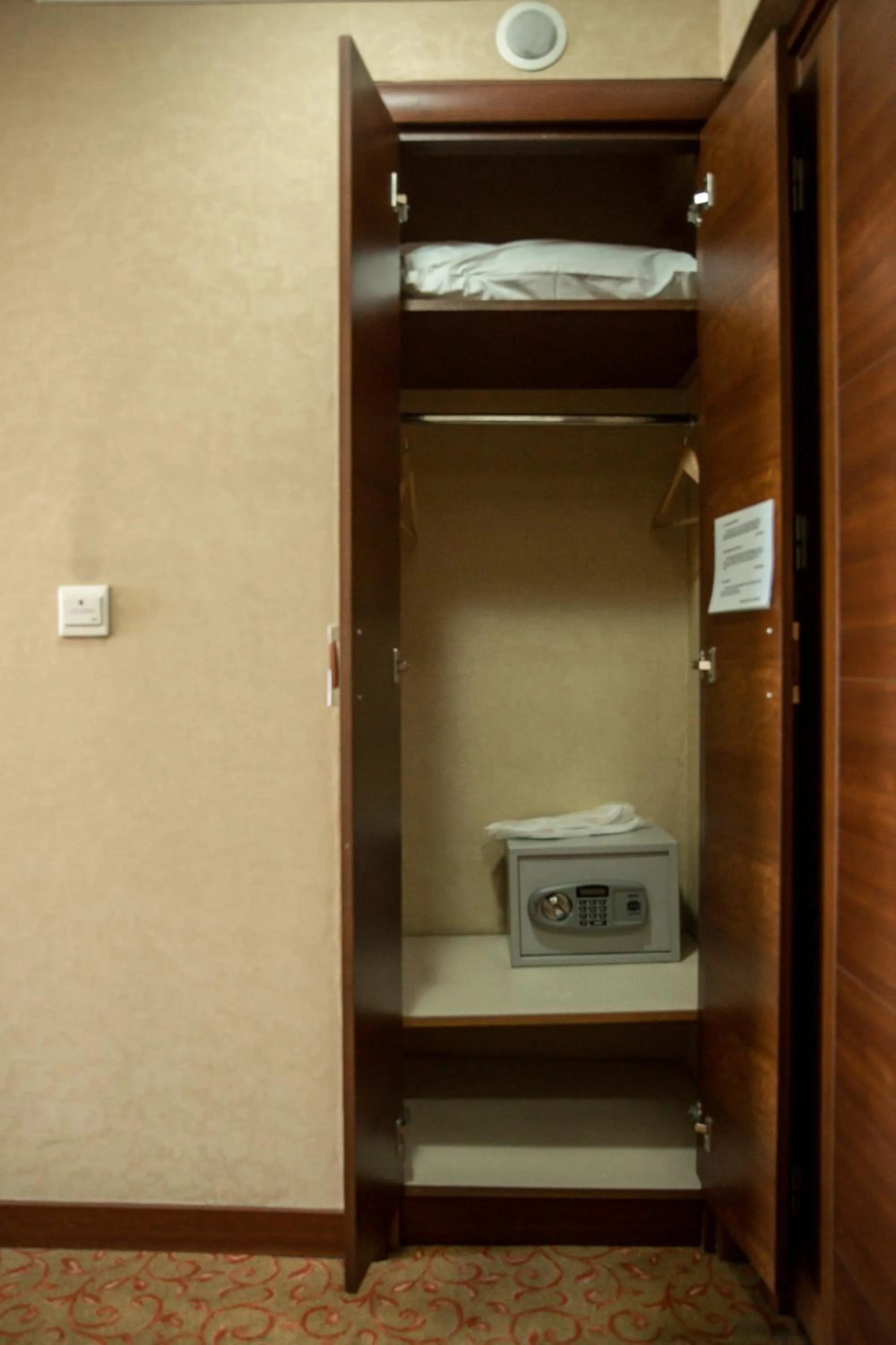 Decorative detail in Yuksel Hotel