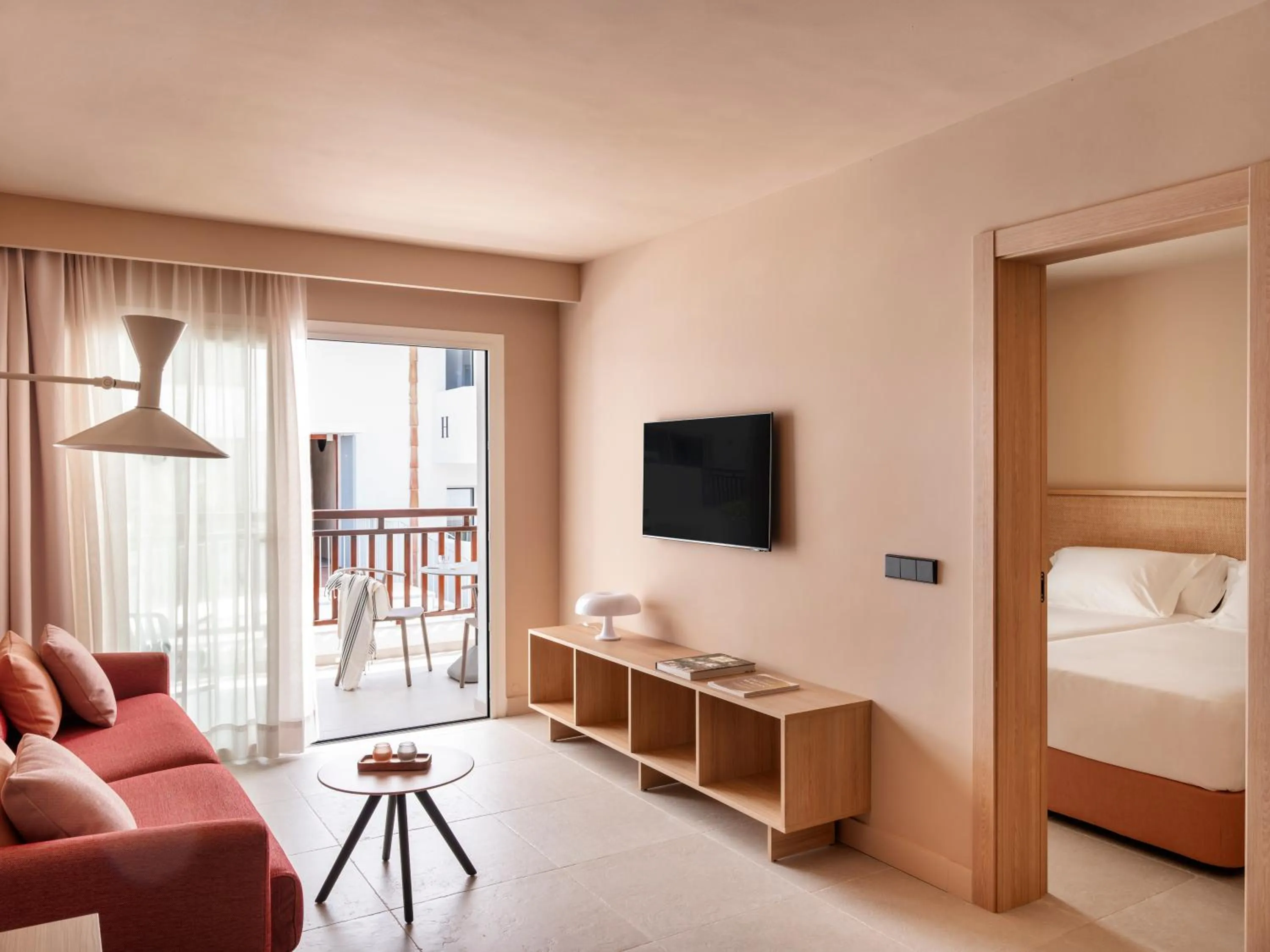 Living room, Bed in Inturotel Esmeralda Park