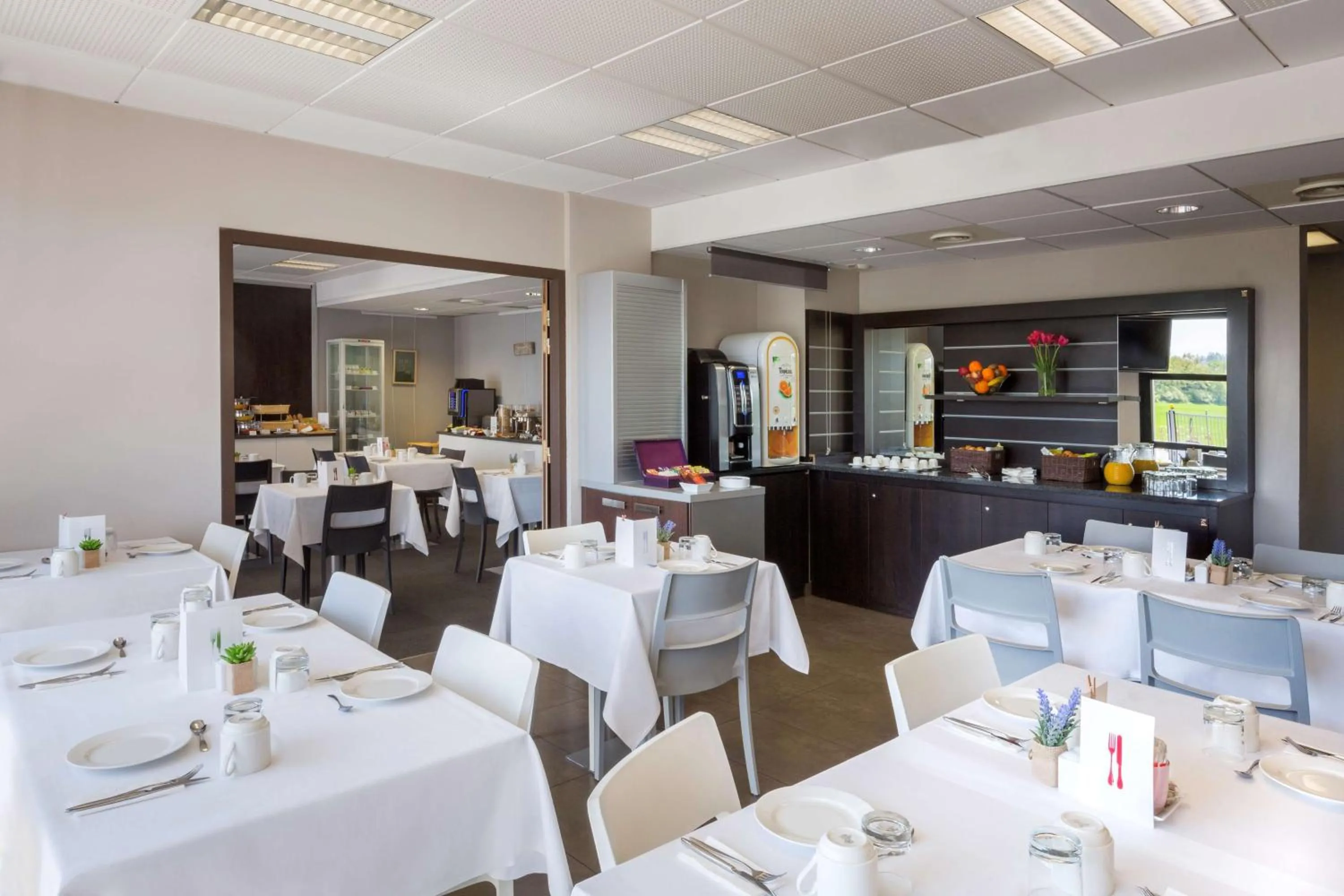 Restaurant/places to eat in Best Western Park Hotel Geneve-Thoiry