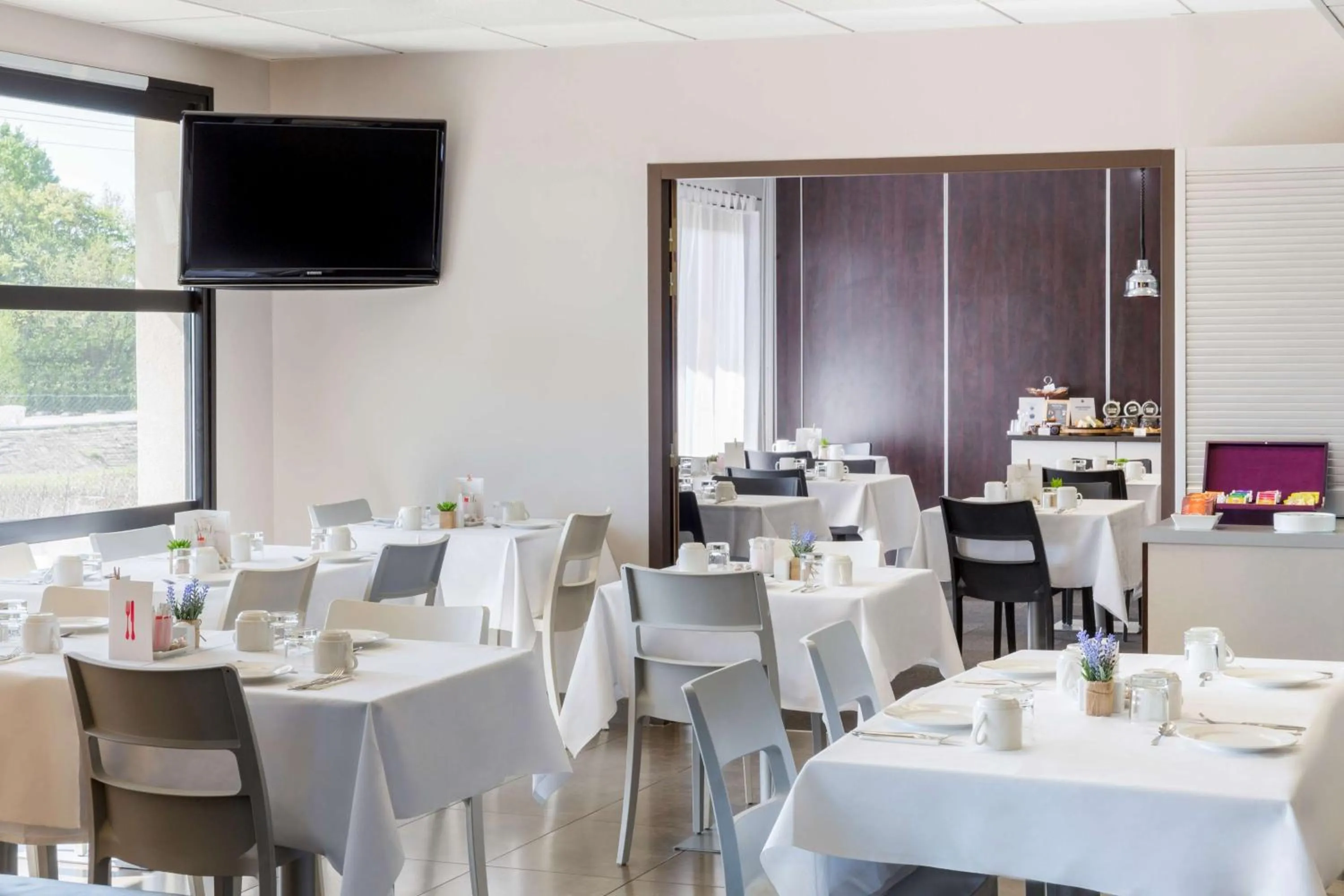 Restaurant/places to eat in Best Western Park Hotel Geneve-Thoiry